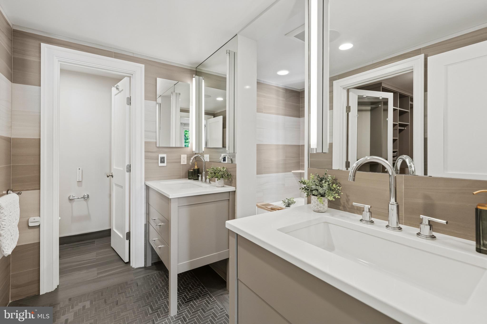 WESLEY HEIGHTS - Residential