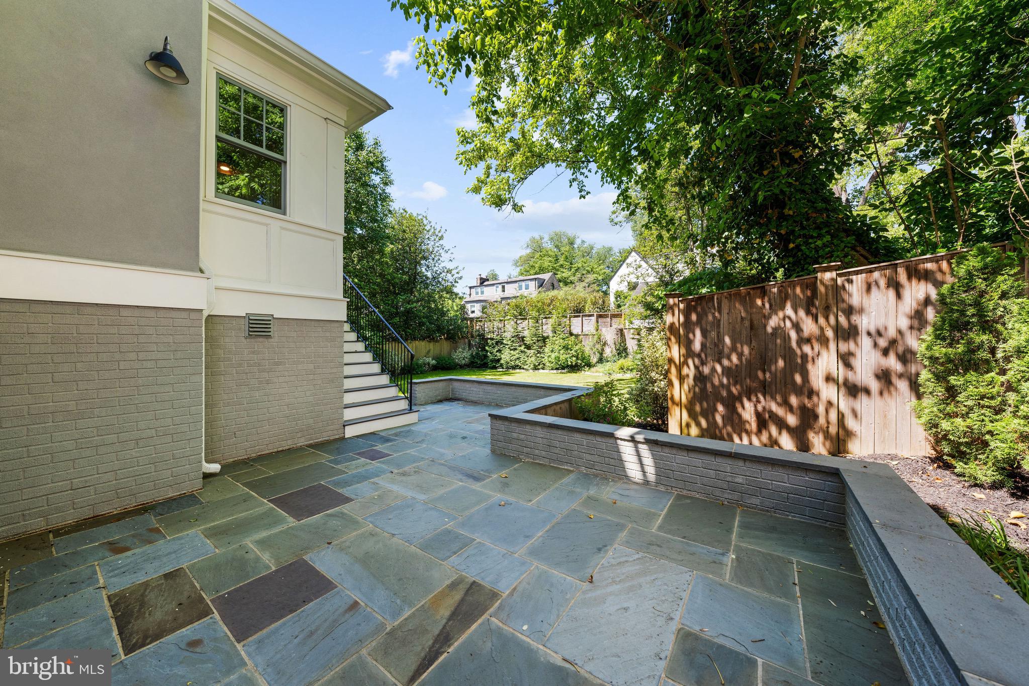 WESLEY HEIGHTS - Residential