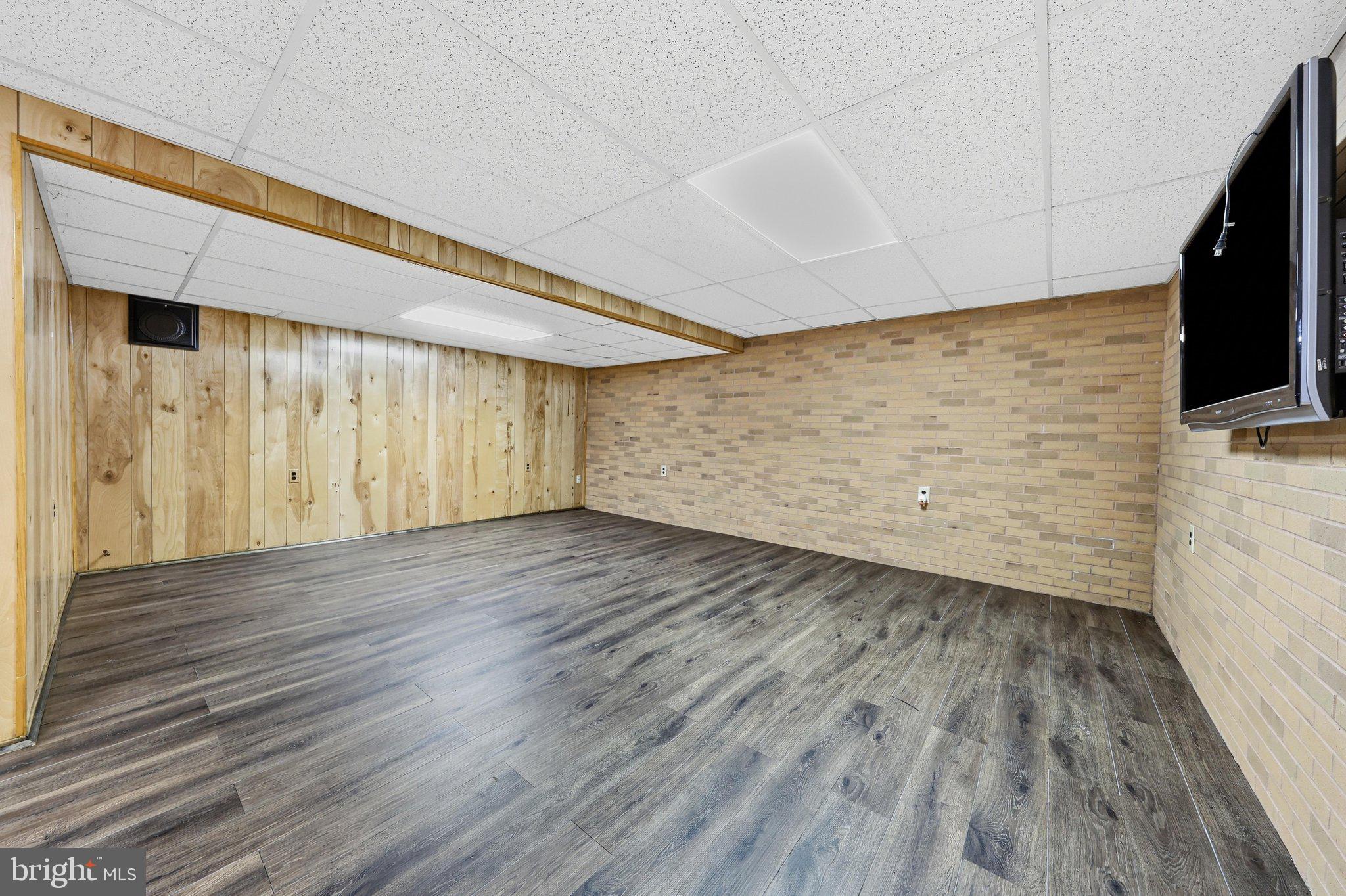 MUDDY RIVER FARMS - Residential