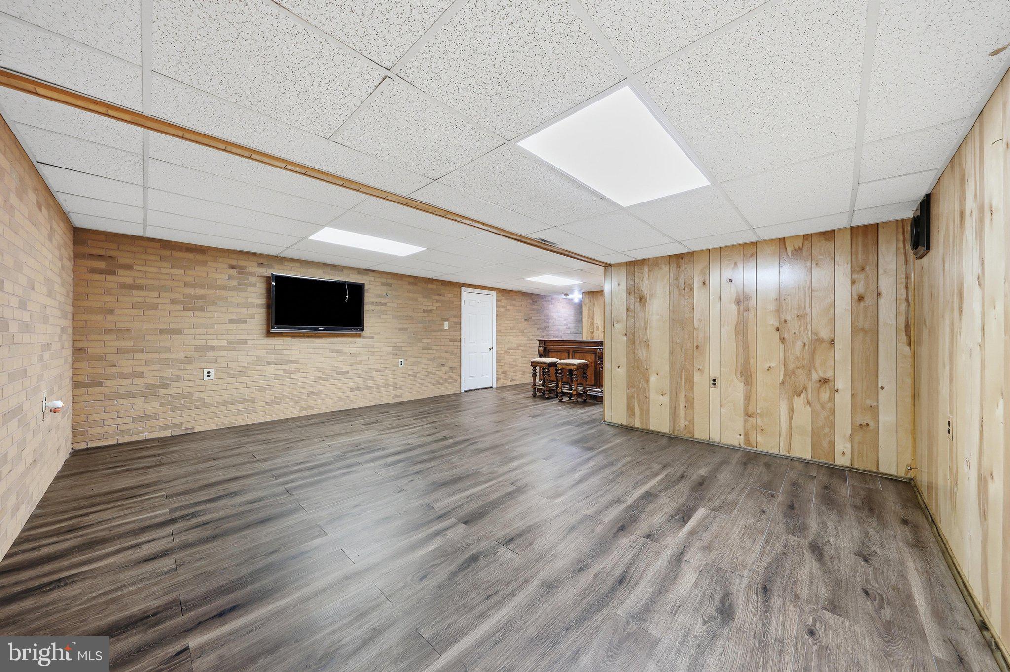 MUDDY RIVER FARMS - Residential