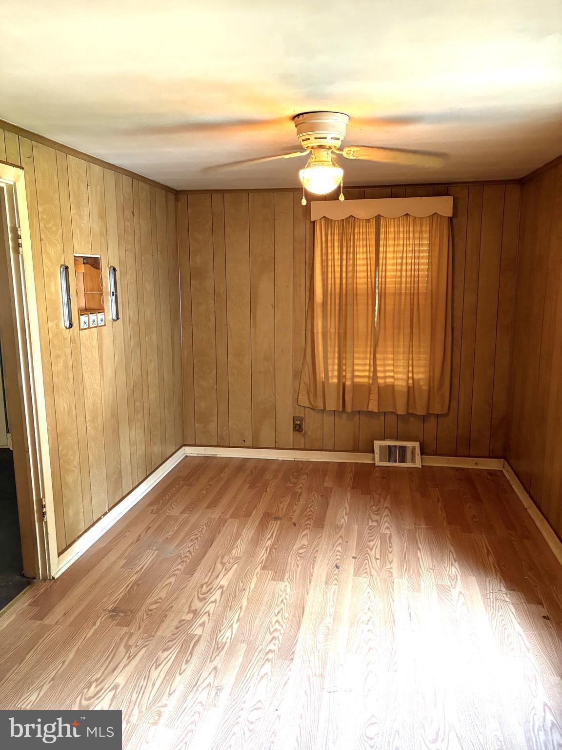 SOUTH MIDDLETON - Residential