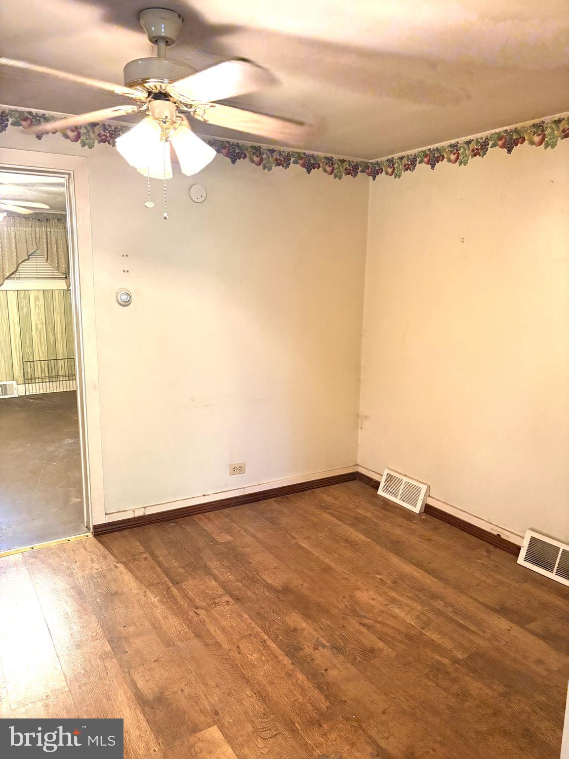 SOUTH MIDDLETON - Residential