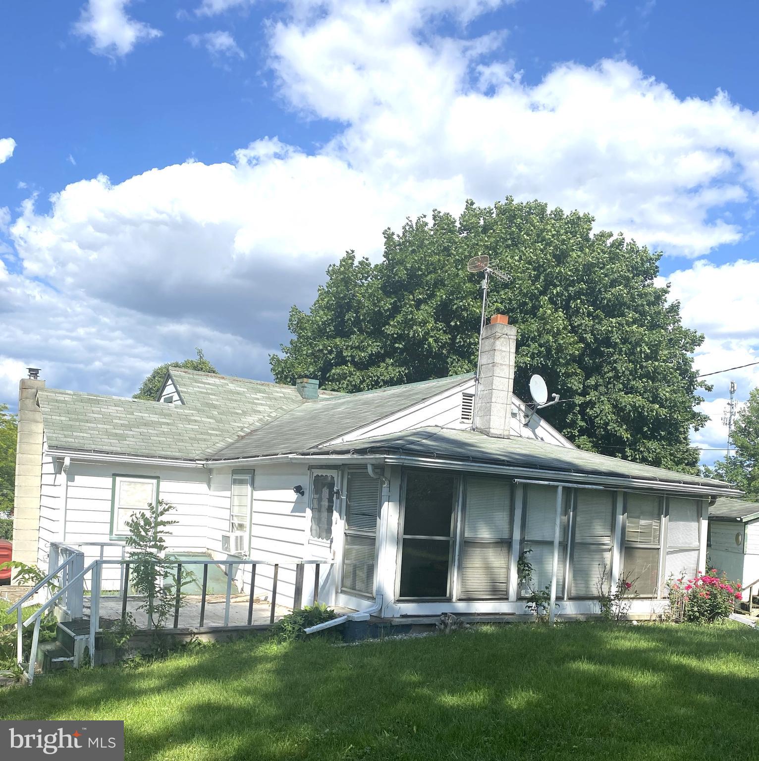 SOUTH MIDDLETON - Residential