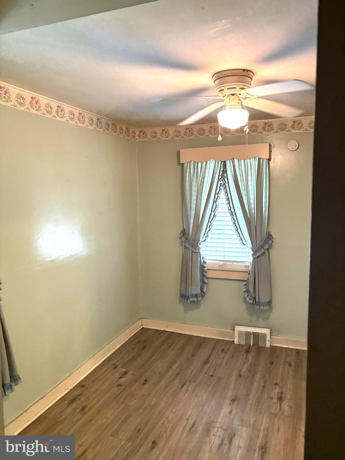SOUTH MIDDLETON - Residential