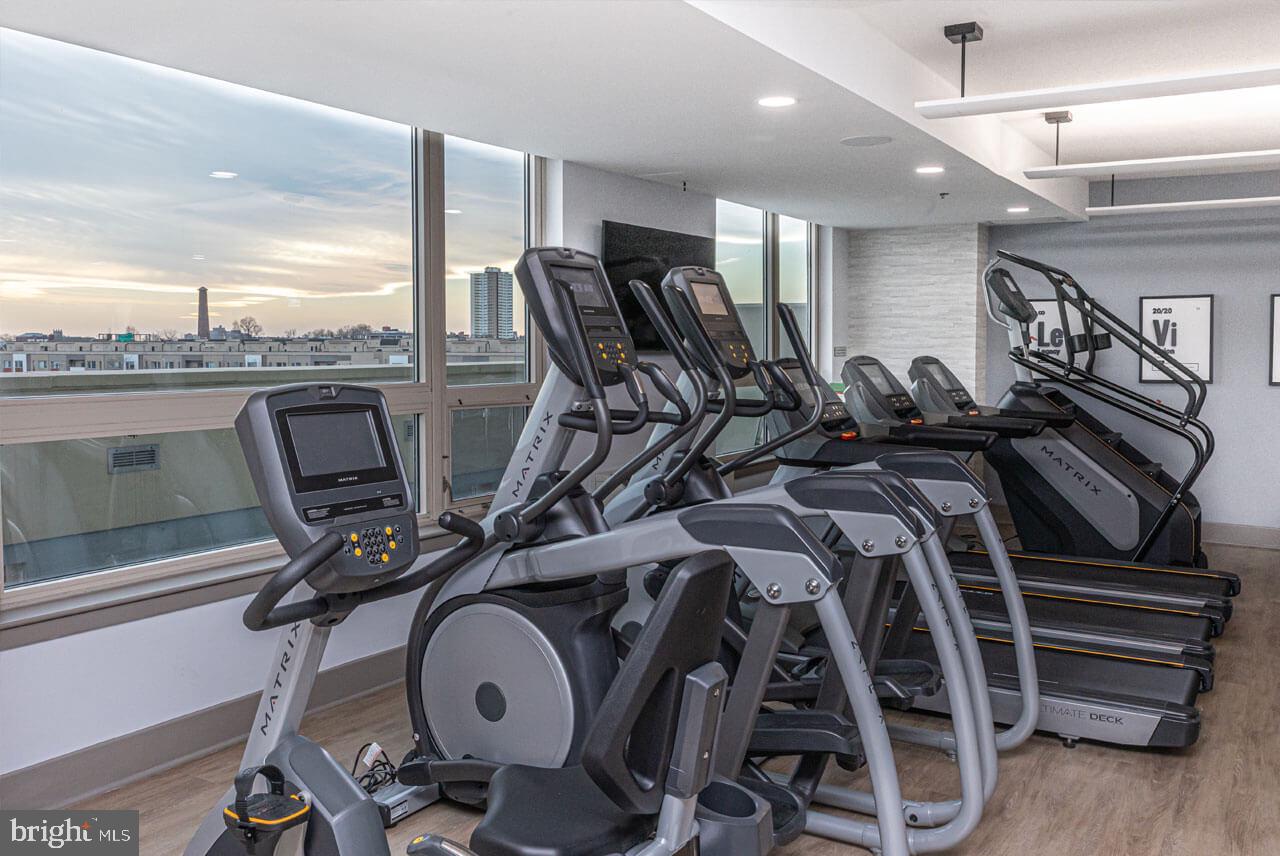 DOCKSIDE CONDOMINIUM - Residential