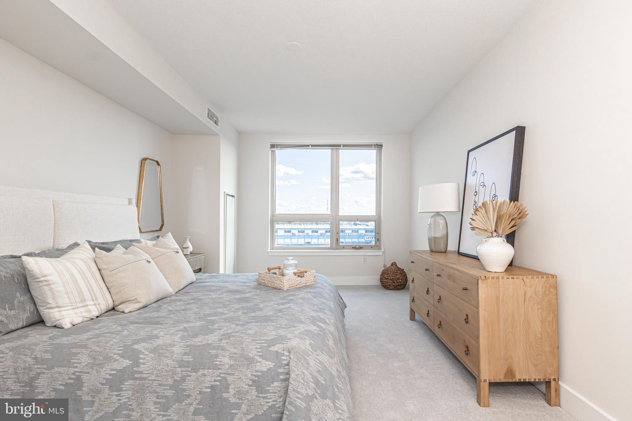DOCKSIDE CONDOMINIUM - Residential