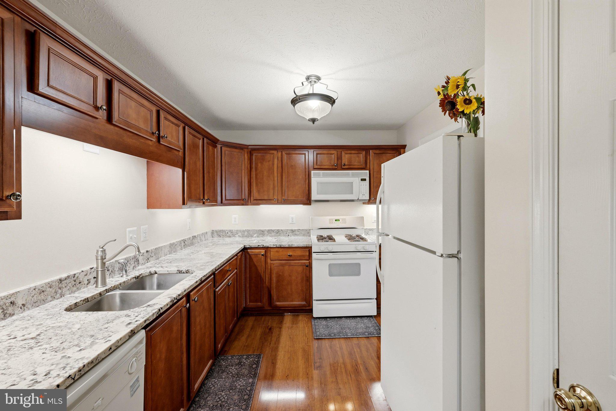 FOUNDERS LANDING - Residential