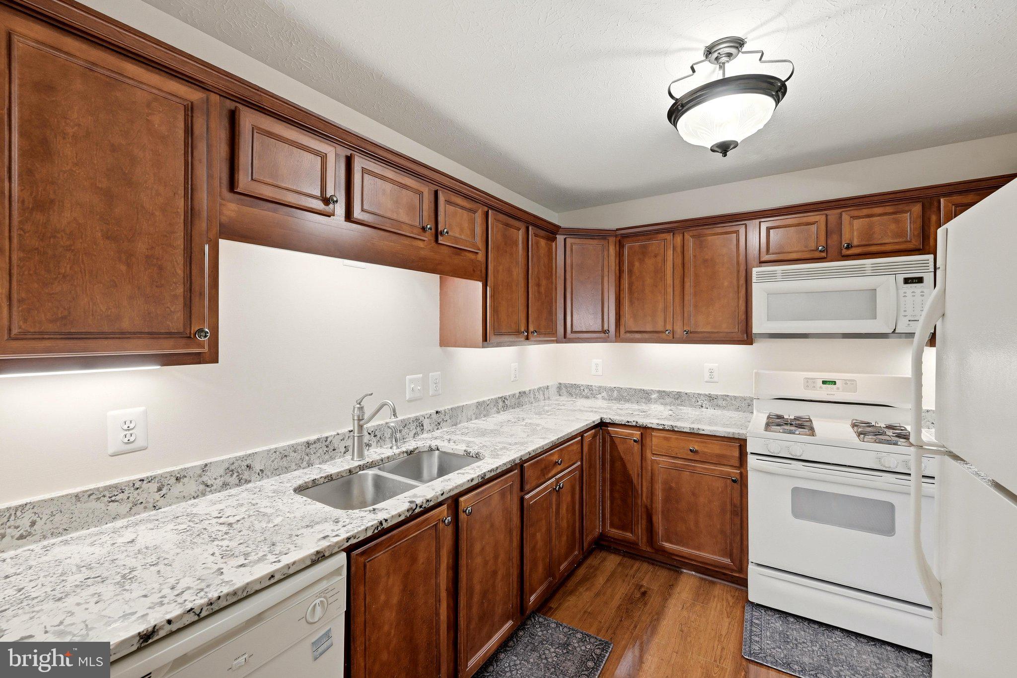 FOUNDERS LANDING - Residential