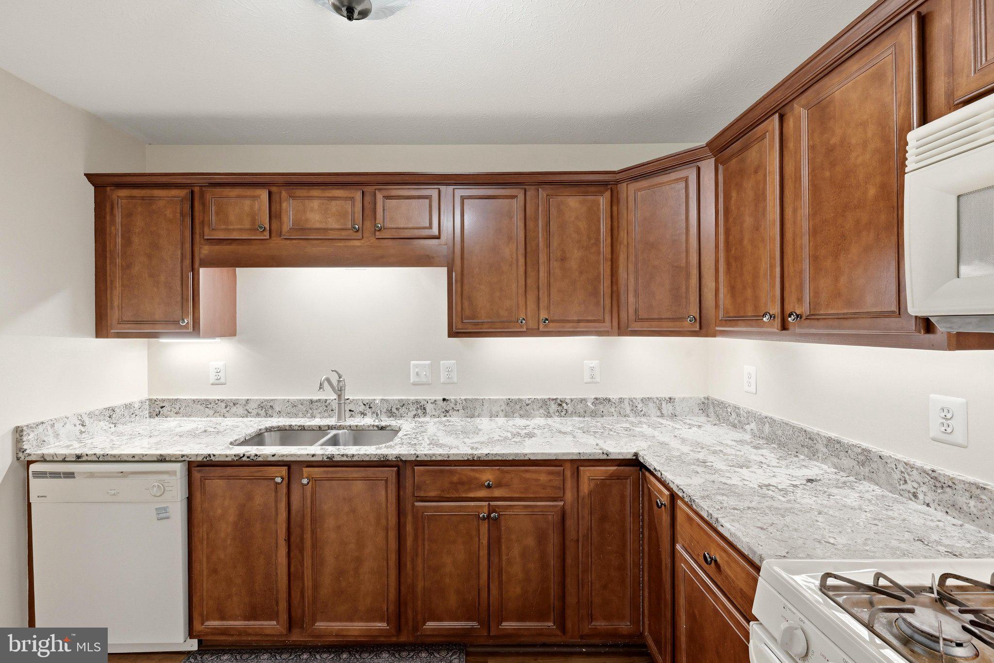 FOUNDERS LANDING - Residential