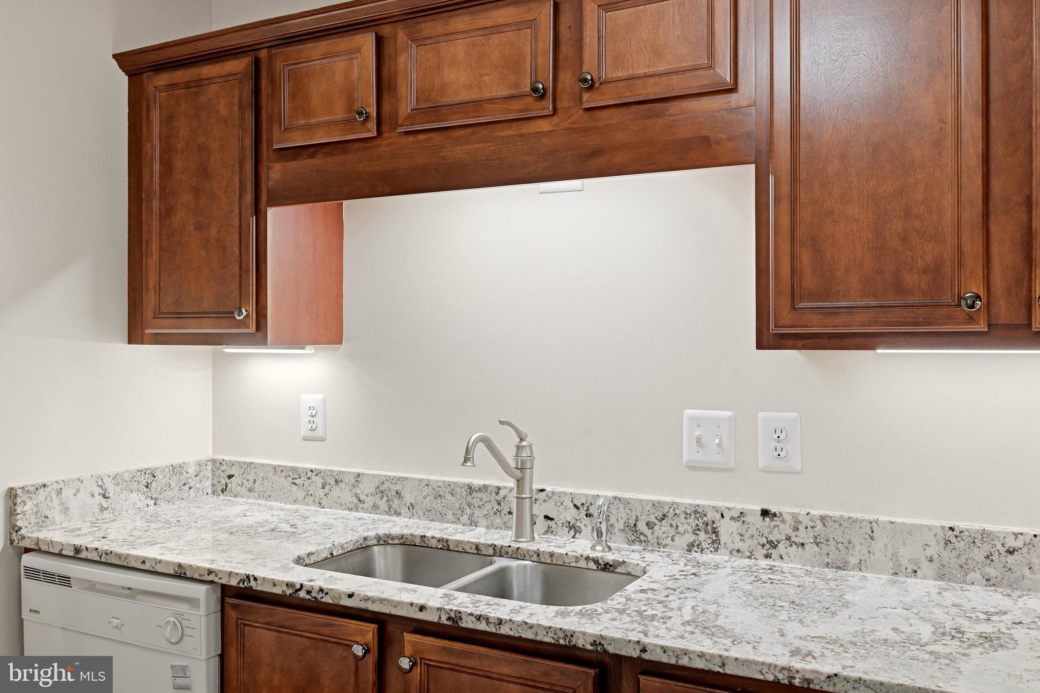 FOUNDERS LANDING - Residential