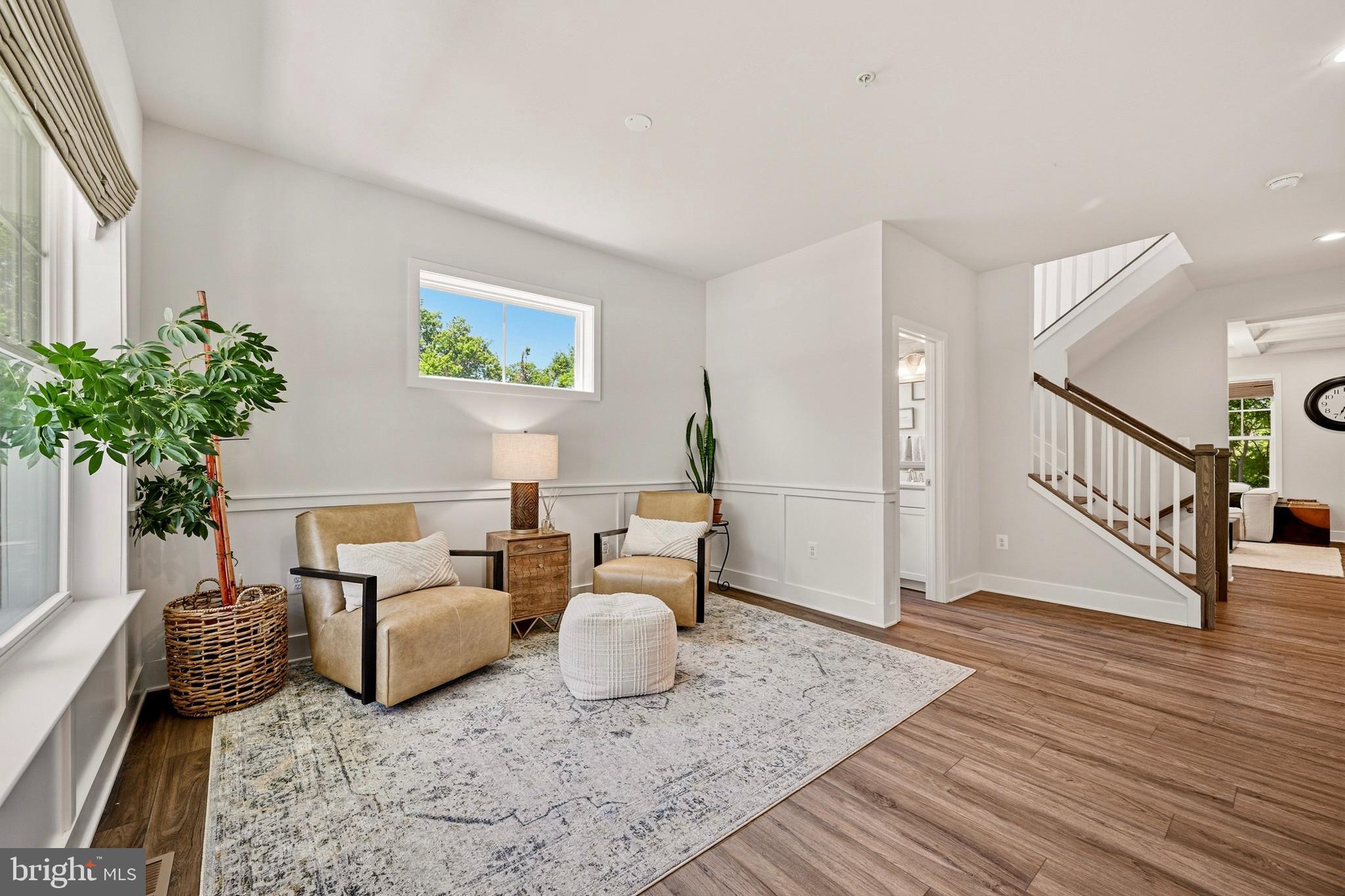 MONTGOMERY KNOLLS - Residential