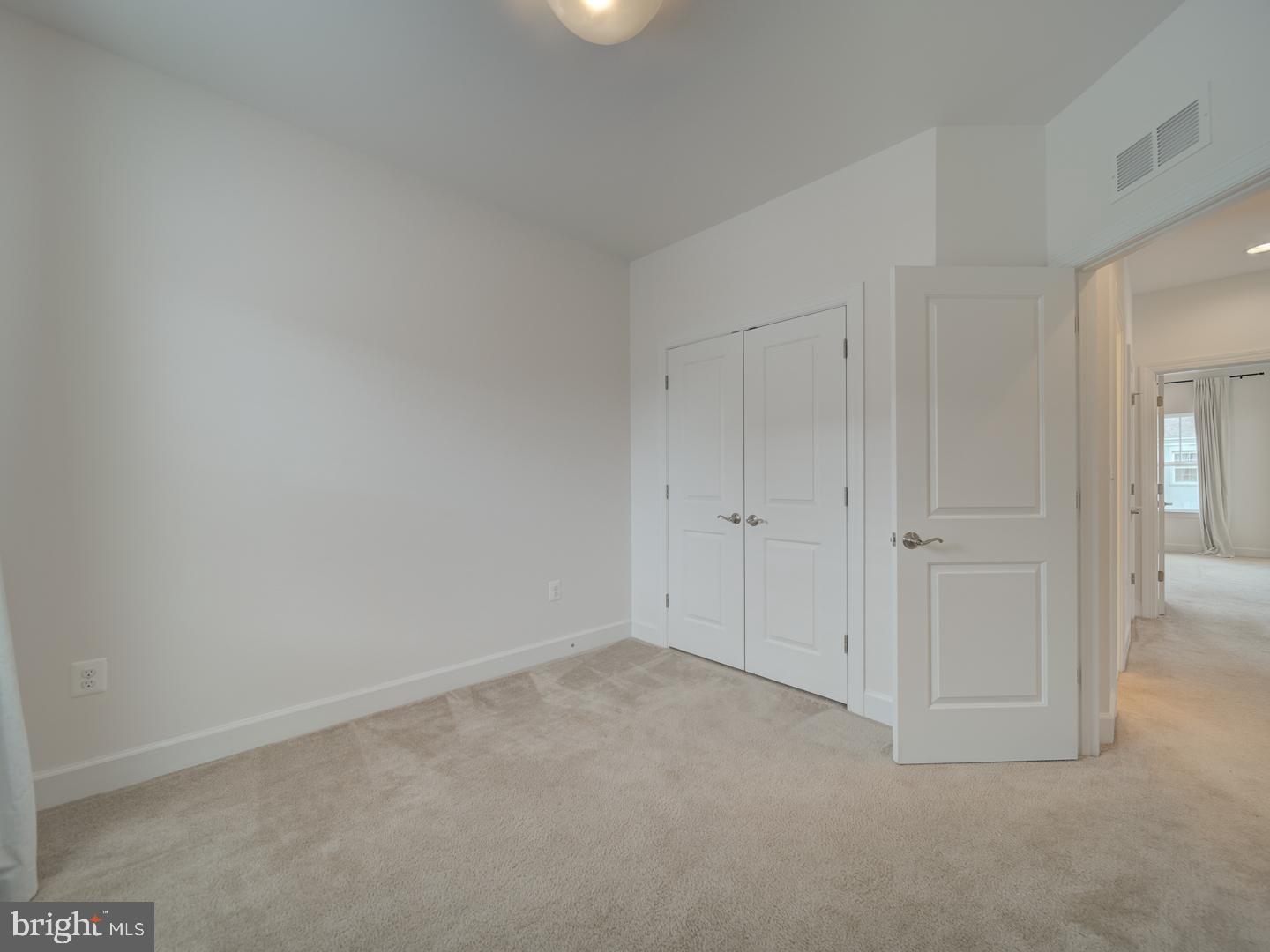 BRADLEY SQUARE - Residential