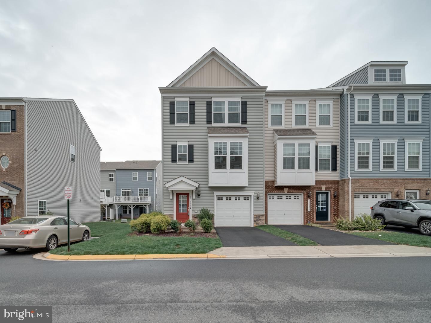 BRADLEY SQUARE - Residential