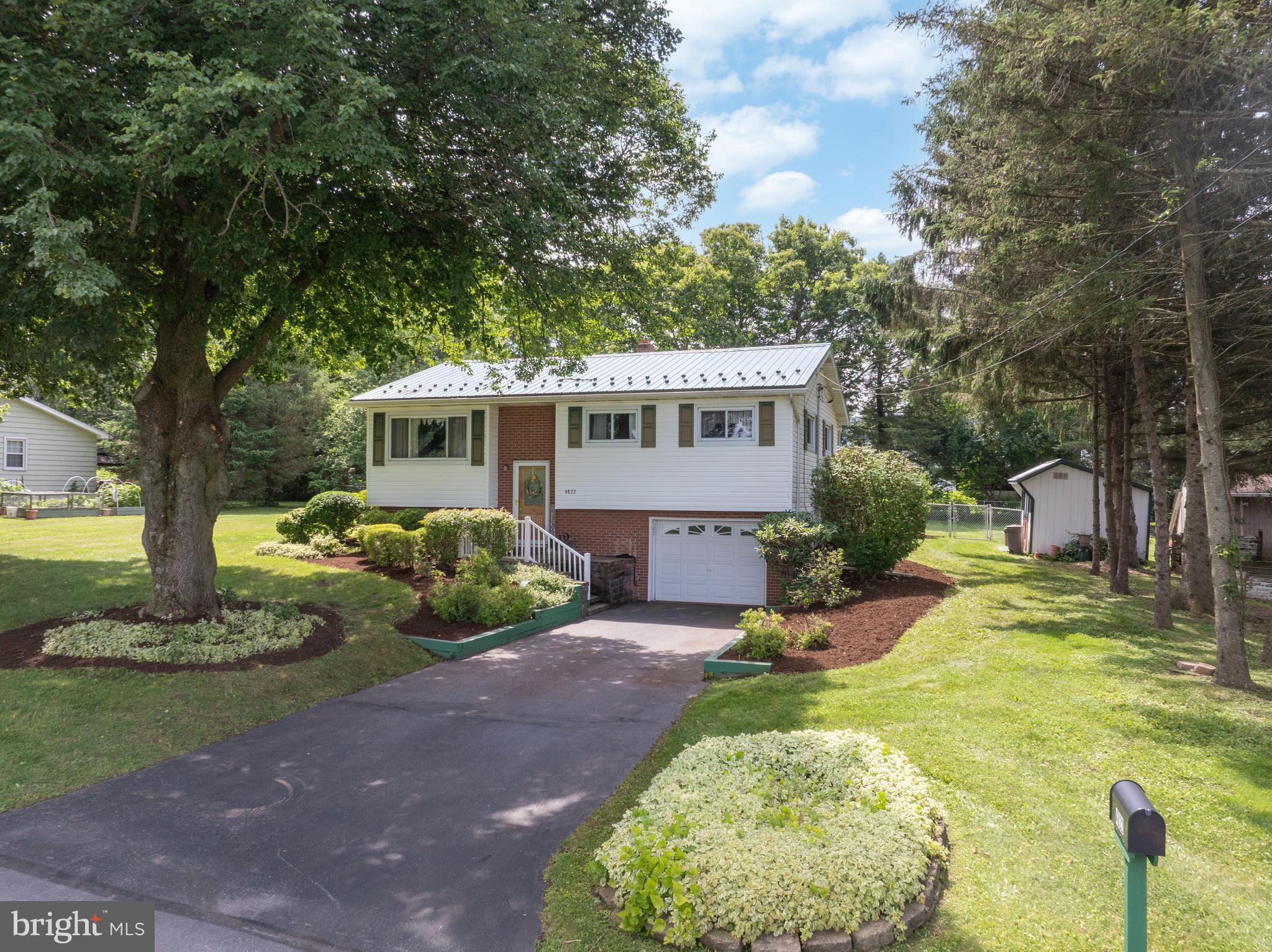 THE MEADOWS - Residential