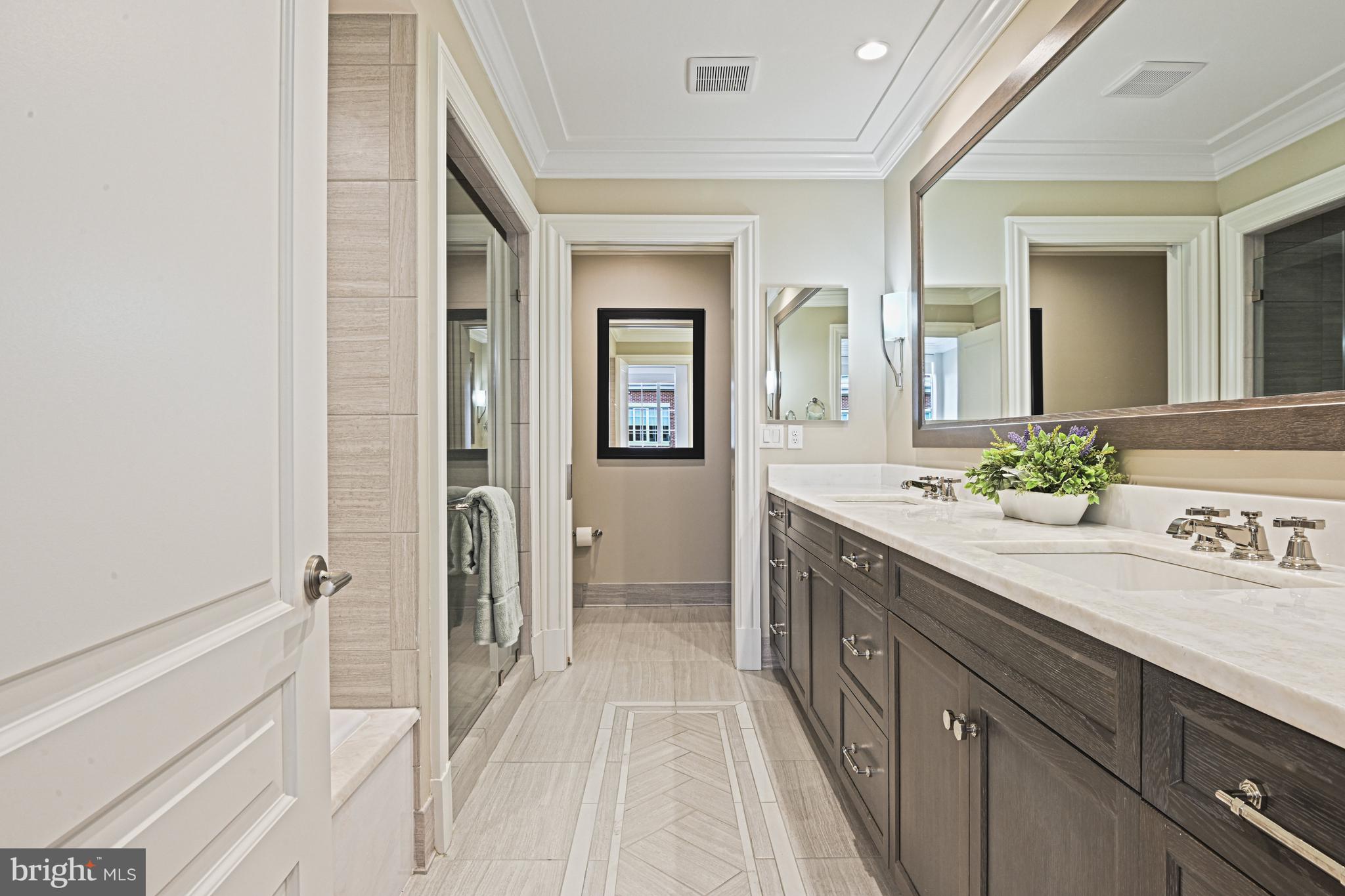 THE SIGNET - Residential