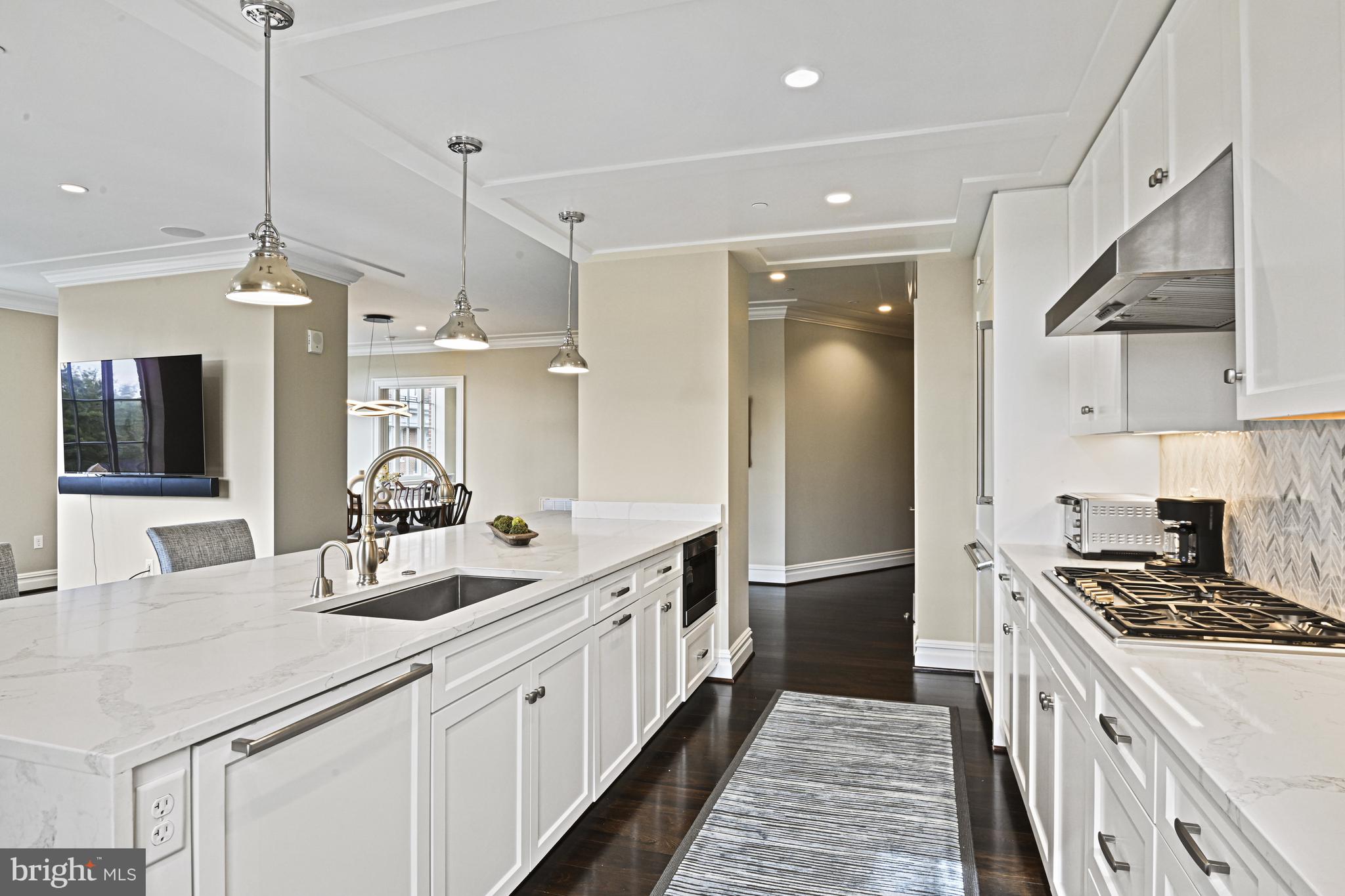 THE SIGNET - Residential