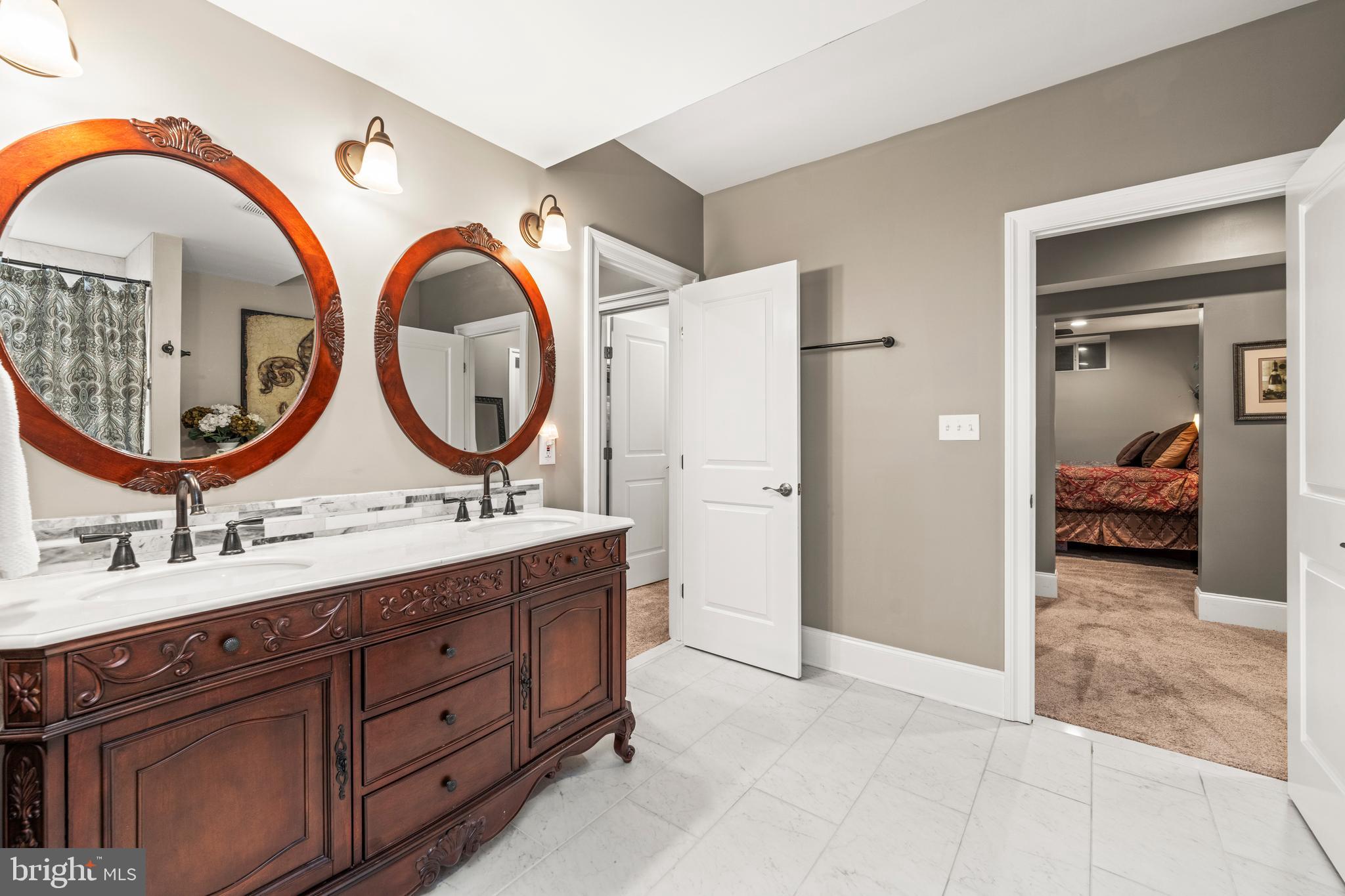 MEDFORD - Residential