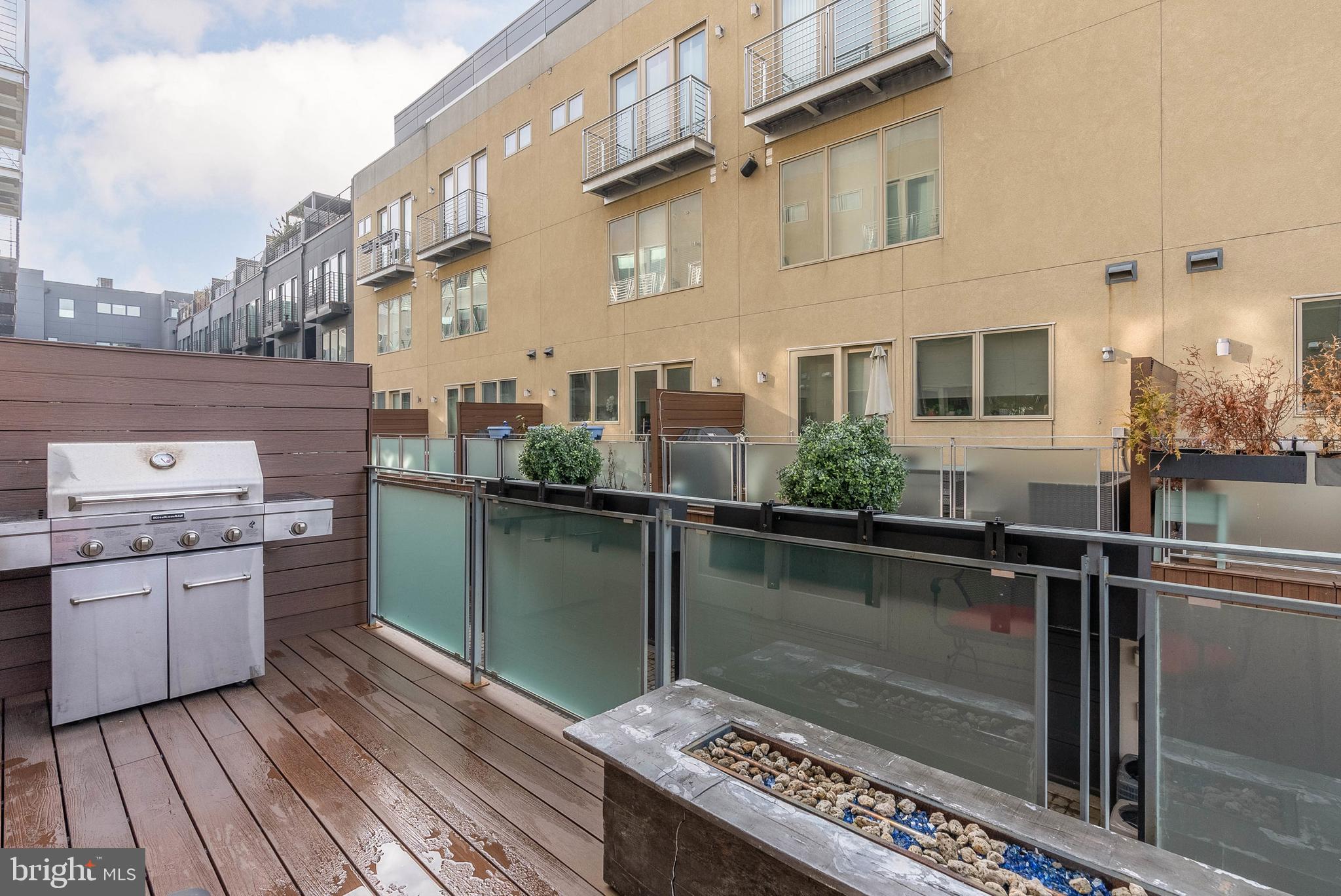 BELLA VISTA - Residential