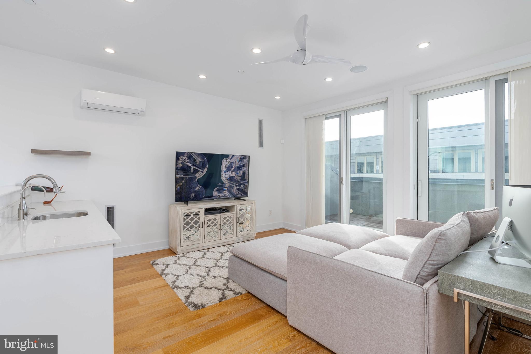 BELLA VISTA - Residential