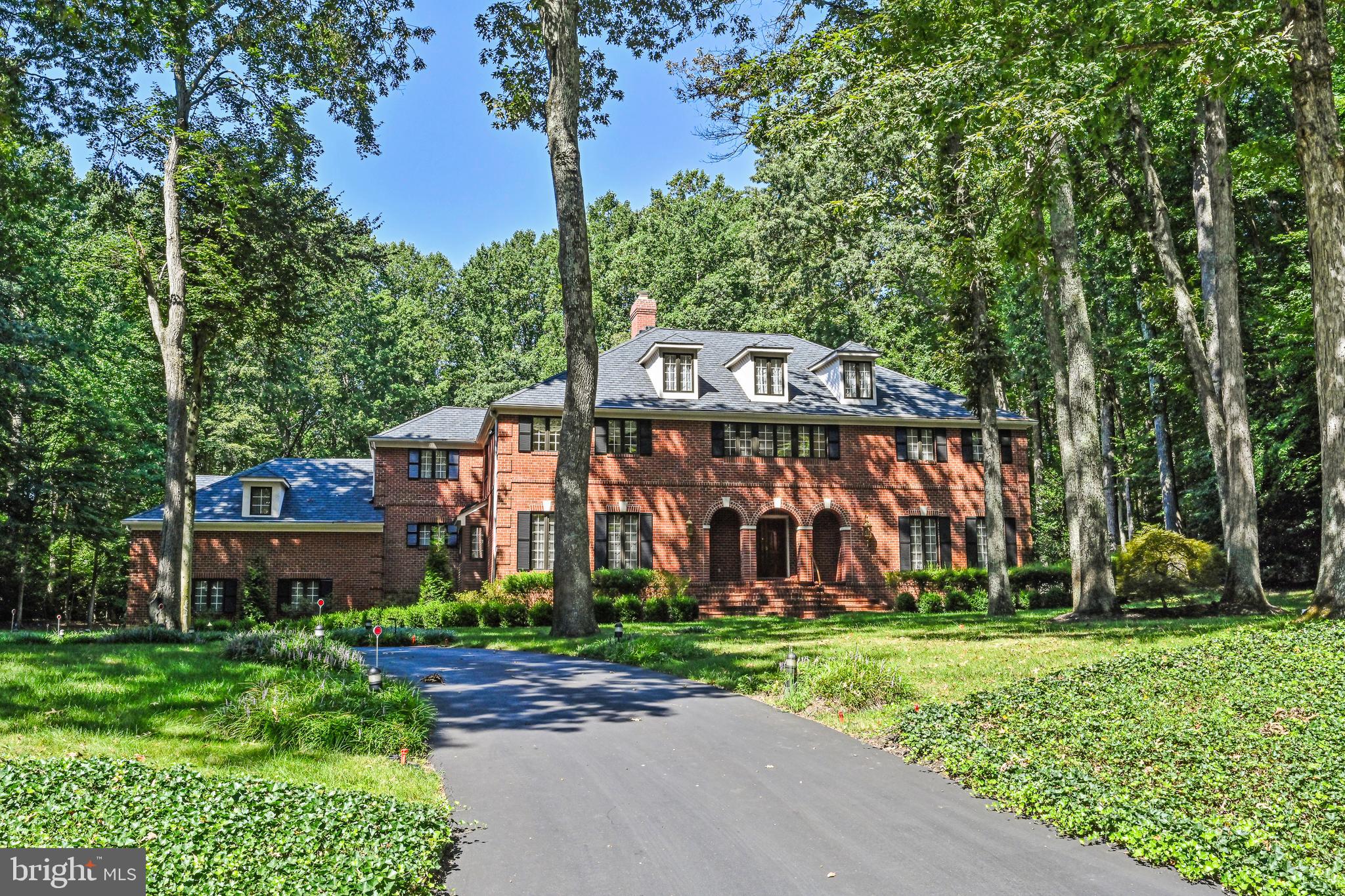 HUNTINGTON WOODS - Residential