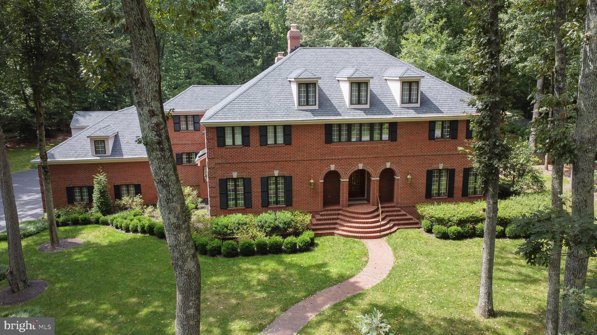 HUNTINGTON WOODS - Residential