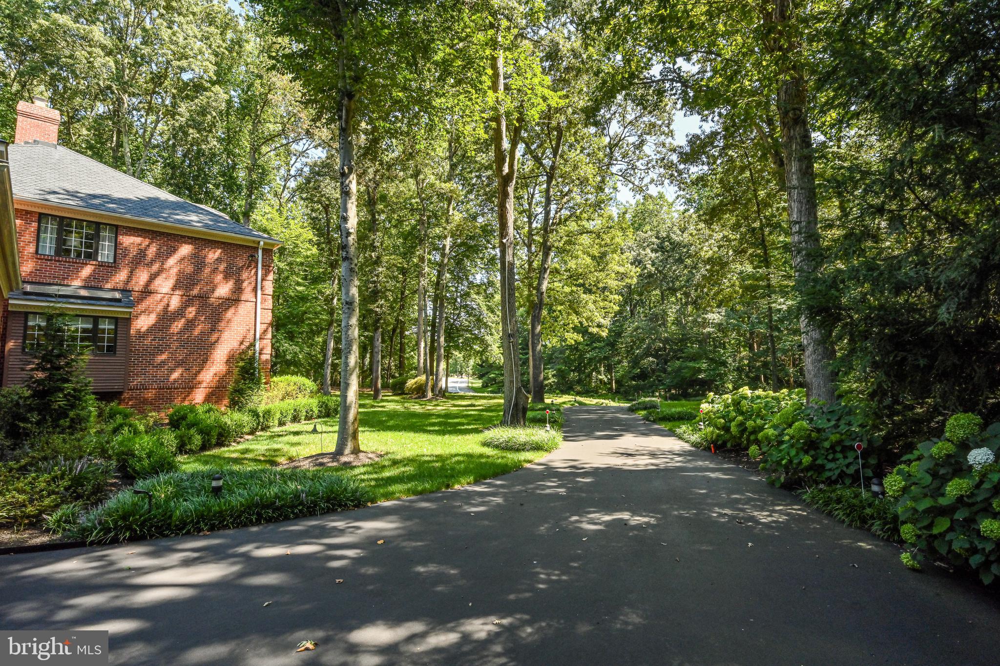 HUNTINGTON WOODS - Residential