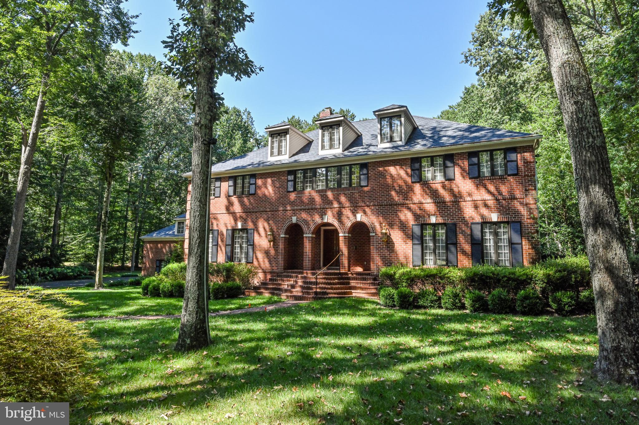 HUNTINGTON WOODS - Residential