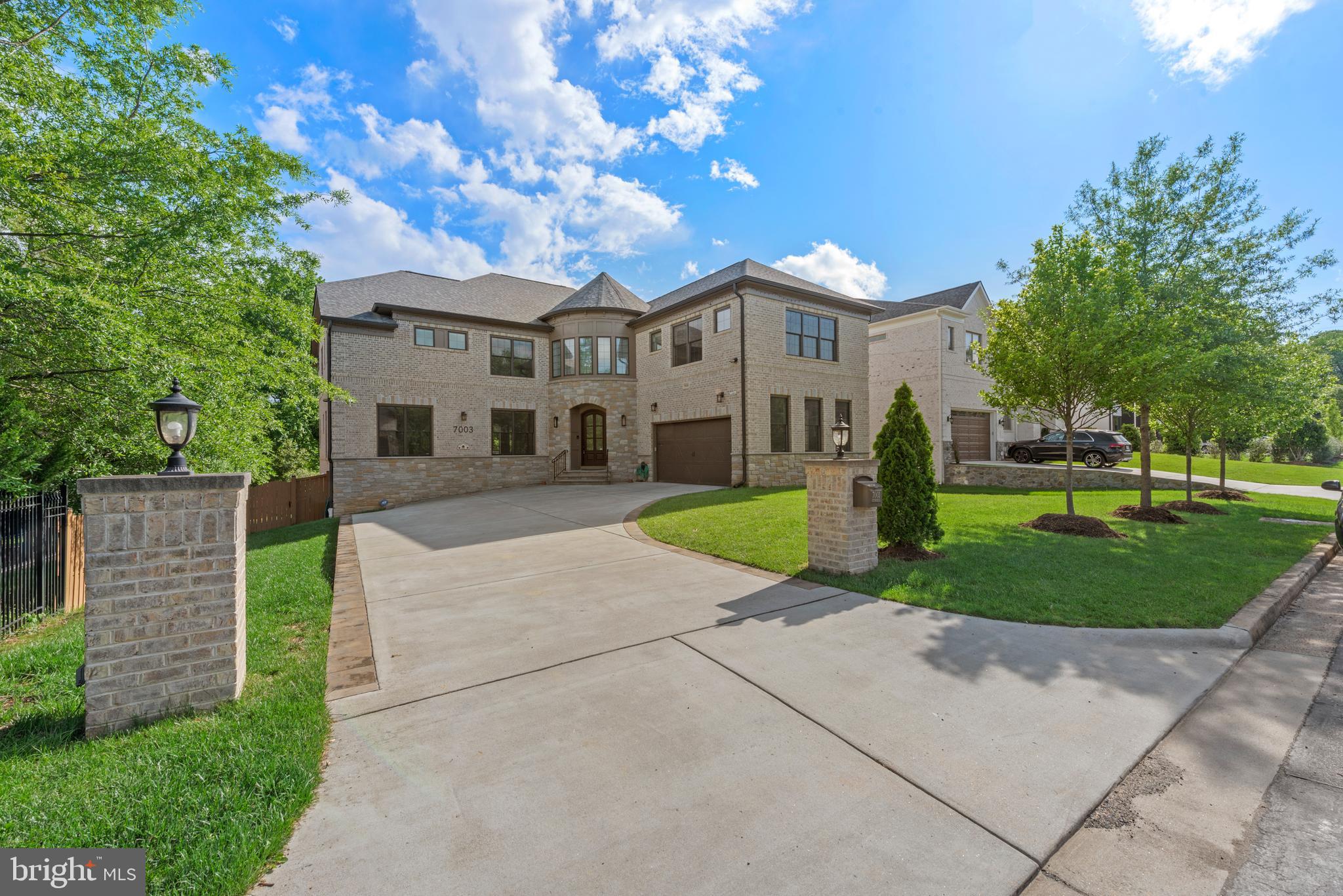 BROYHILL LANGLEY ESTATES - Residential