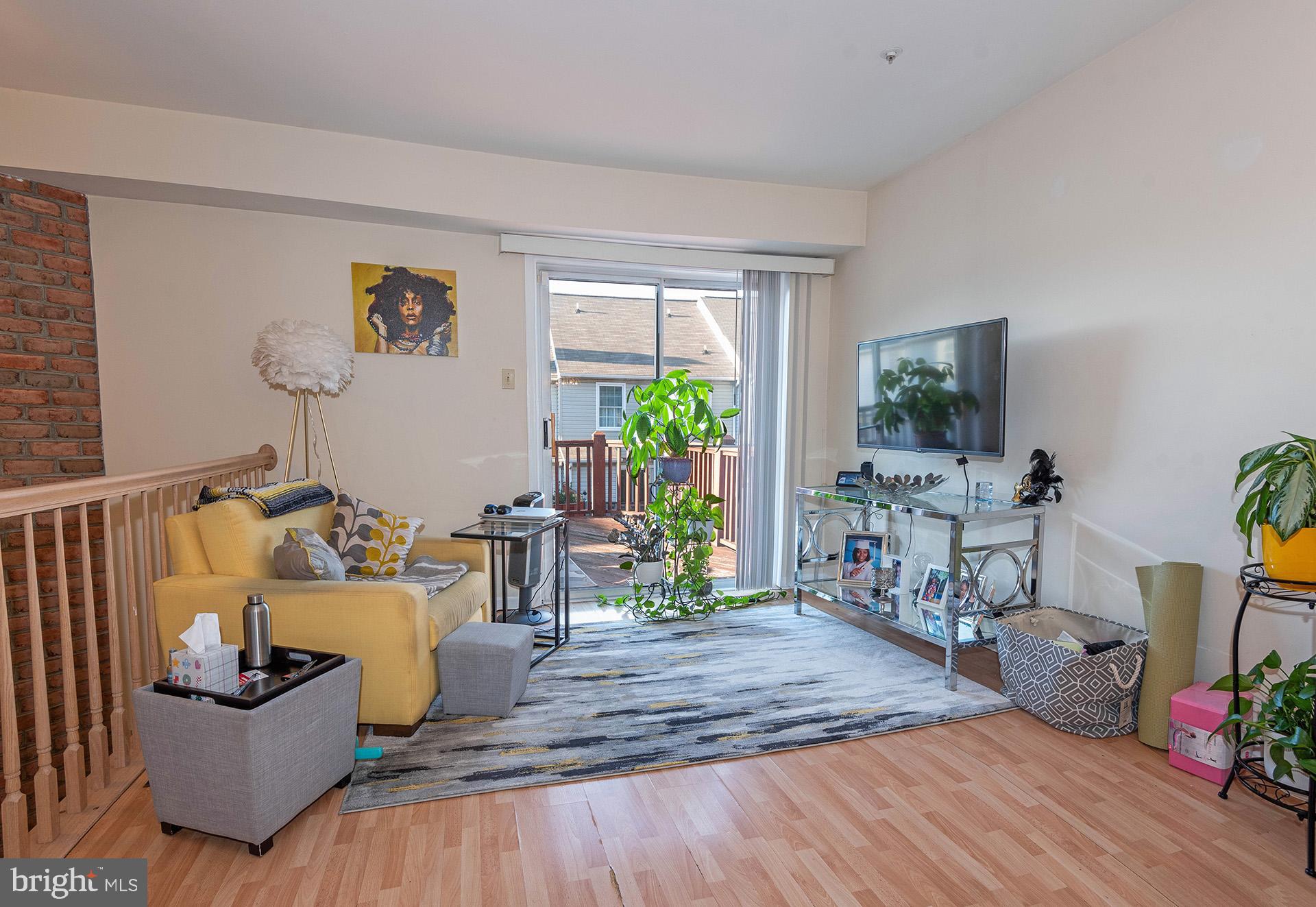 STONEY BEACH - Residential