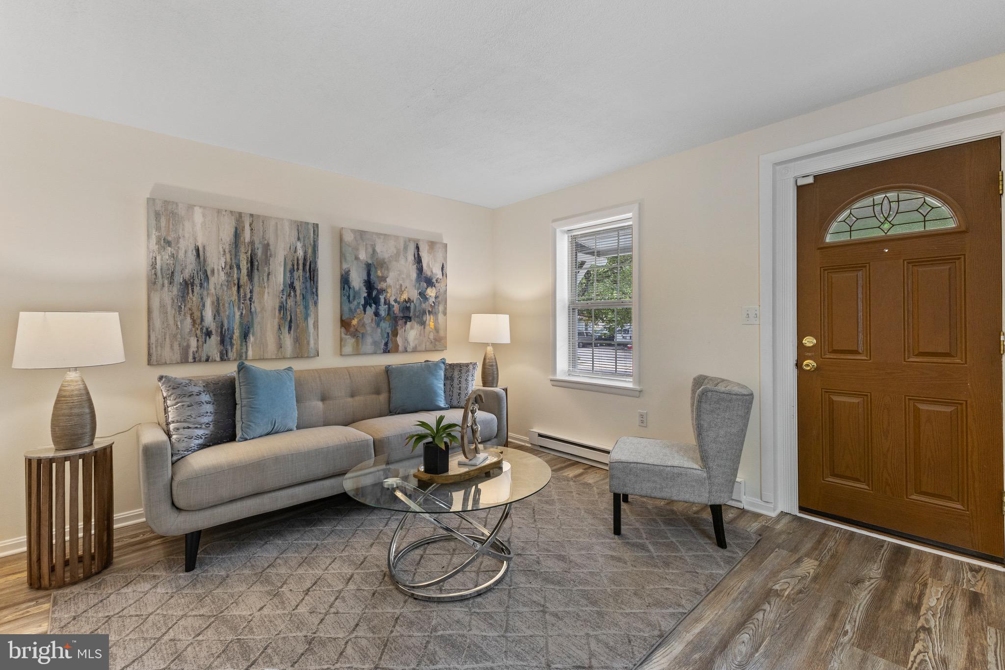 LAUREL - Residential