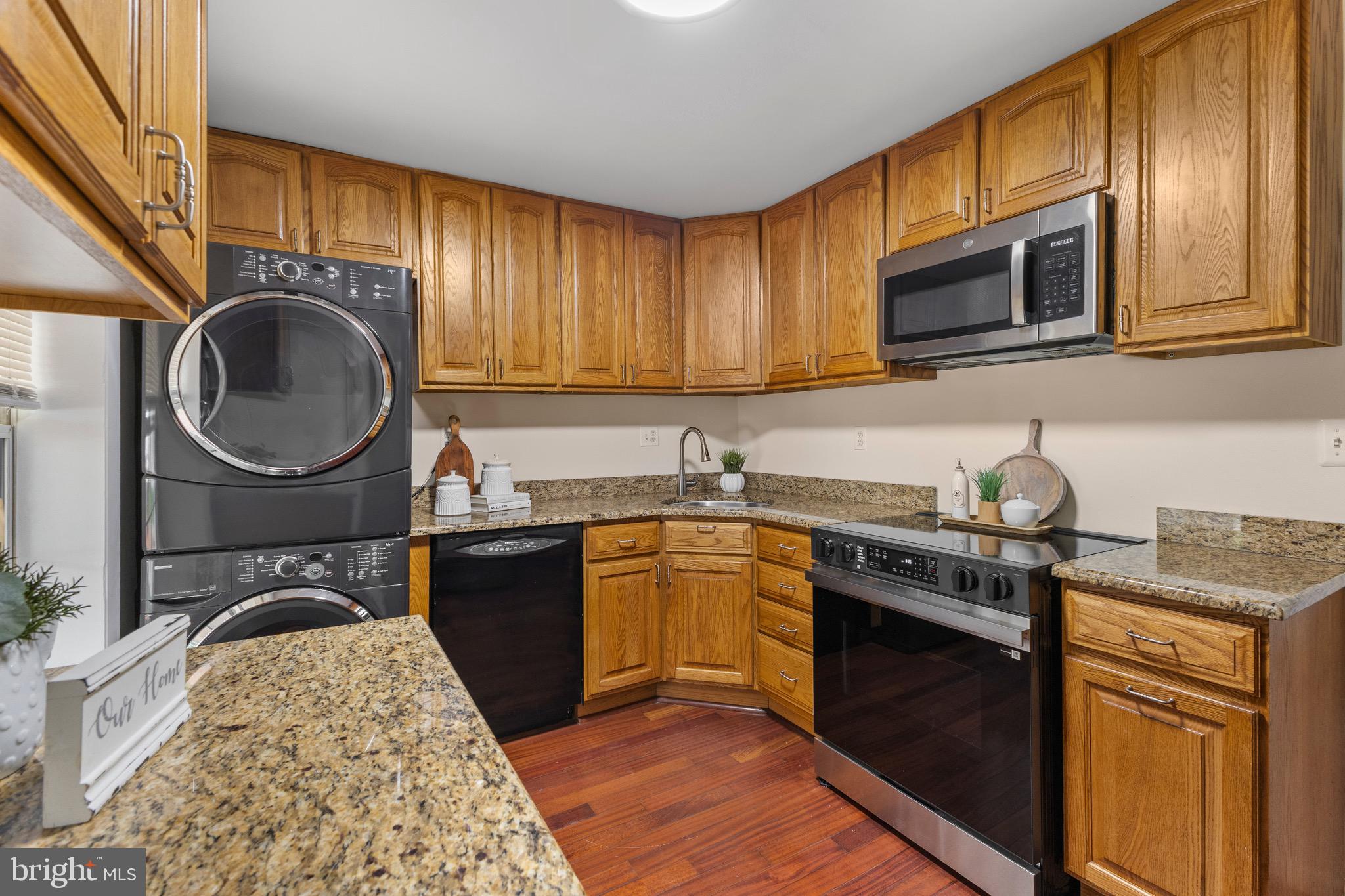 LAUREL - Residential