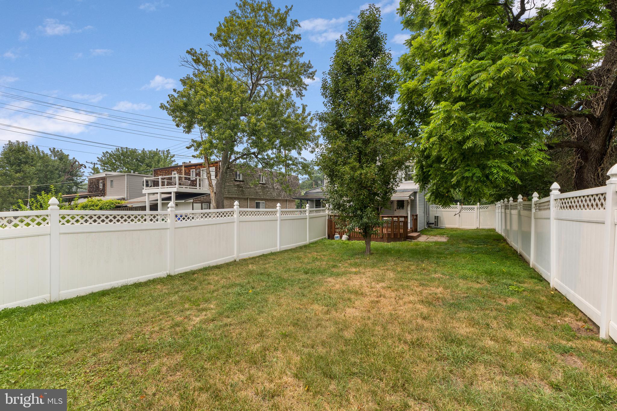 LAUREL - Residential