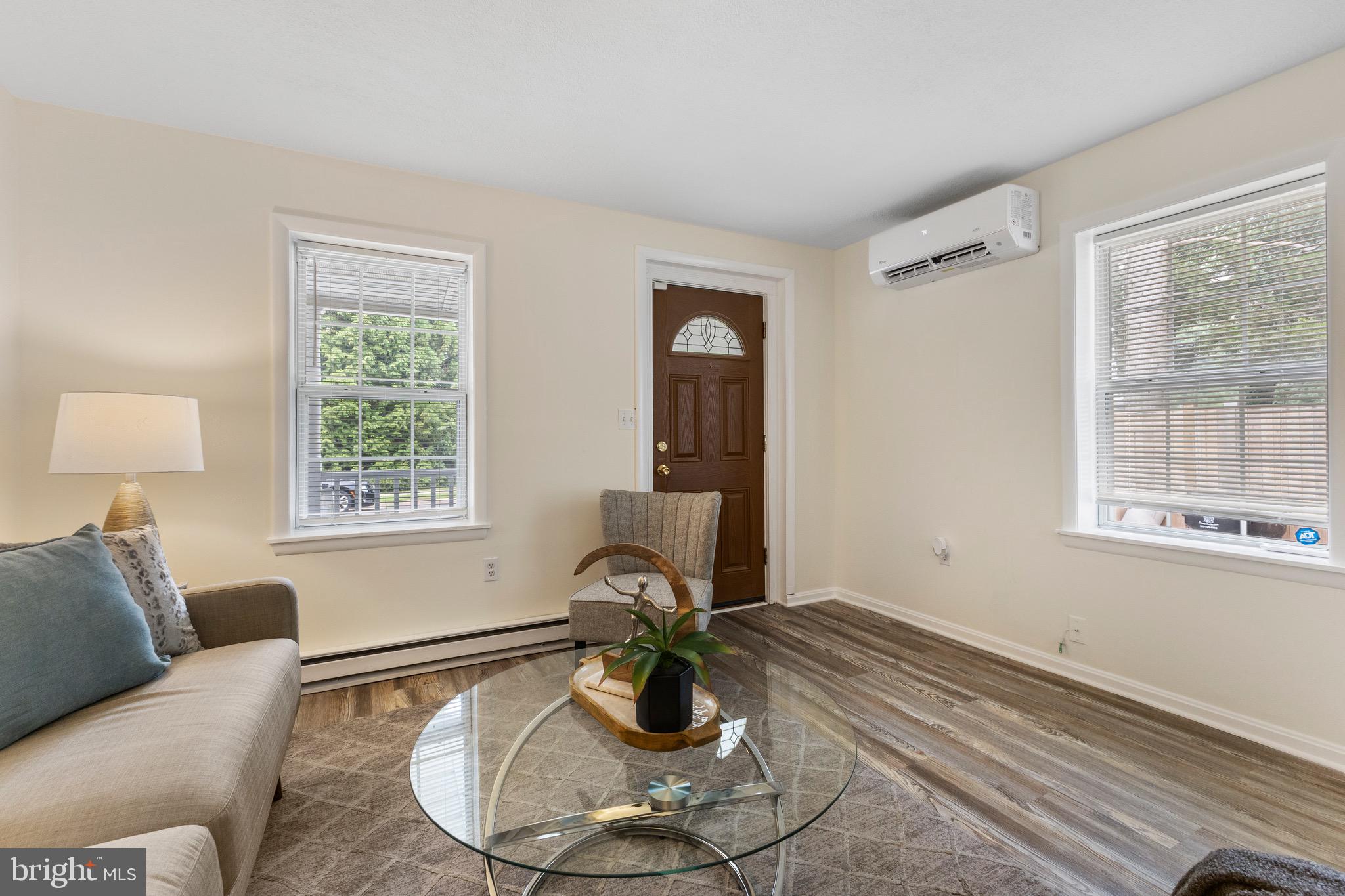 LAUREL - Residential