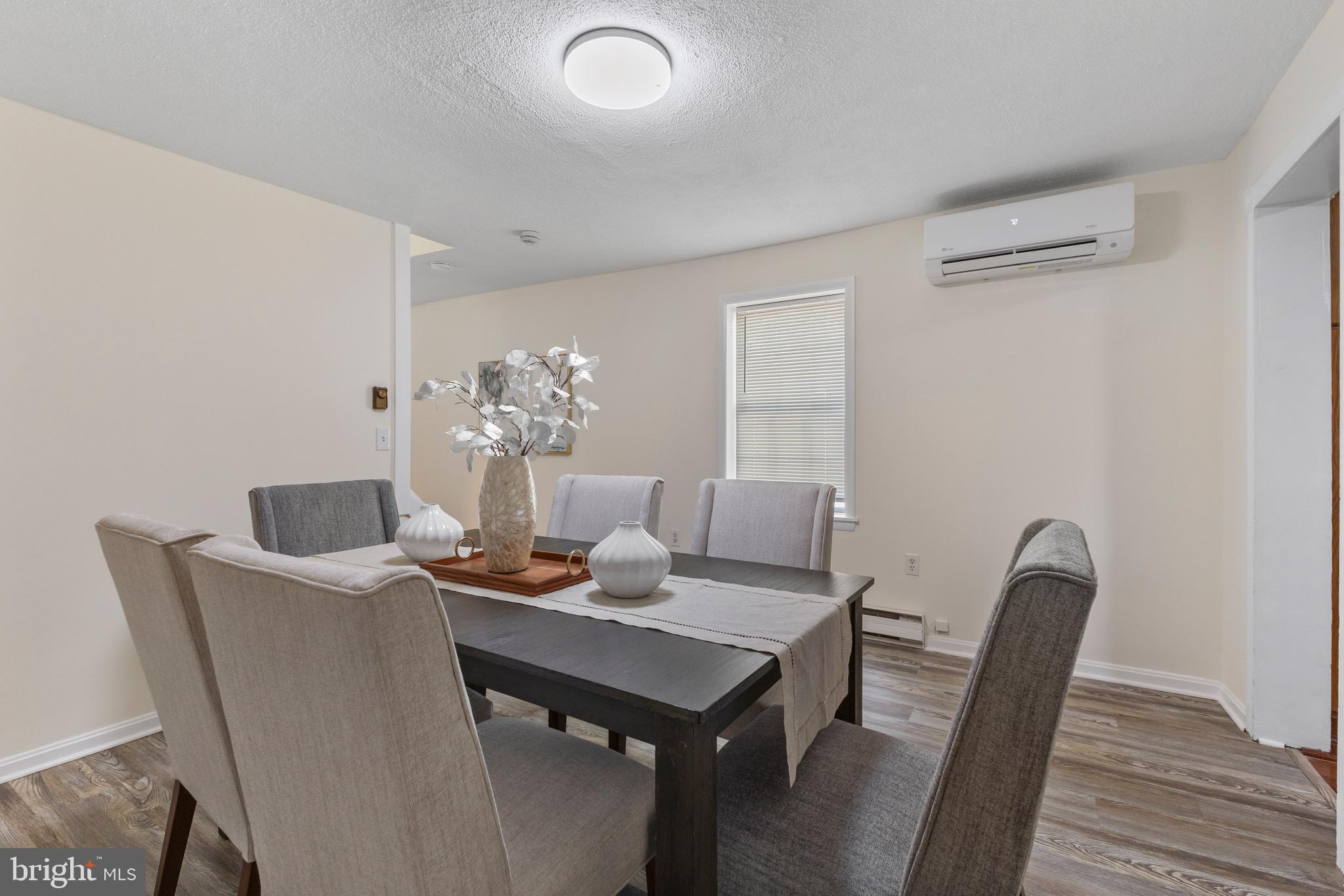 LAUREL - Residential
