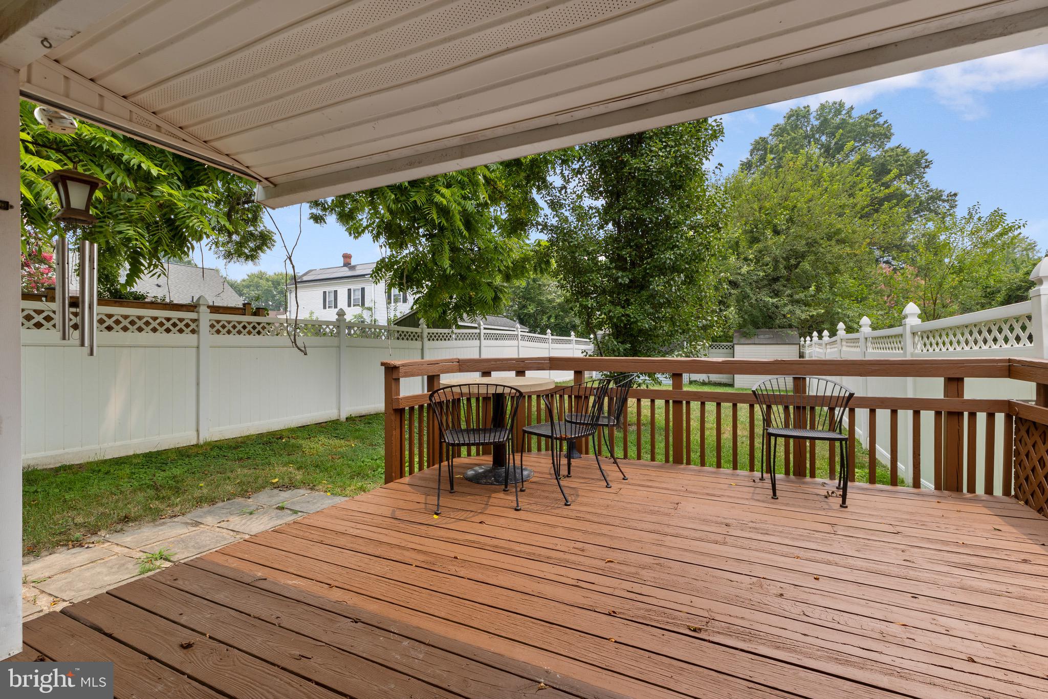 LAUREL - Residential