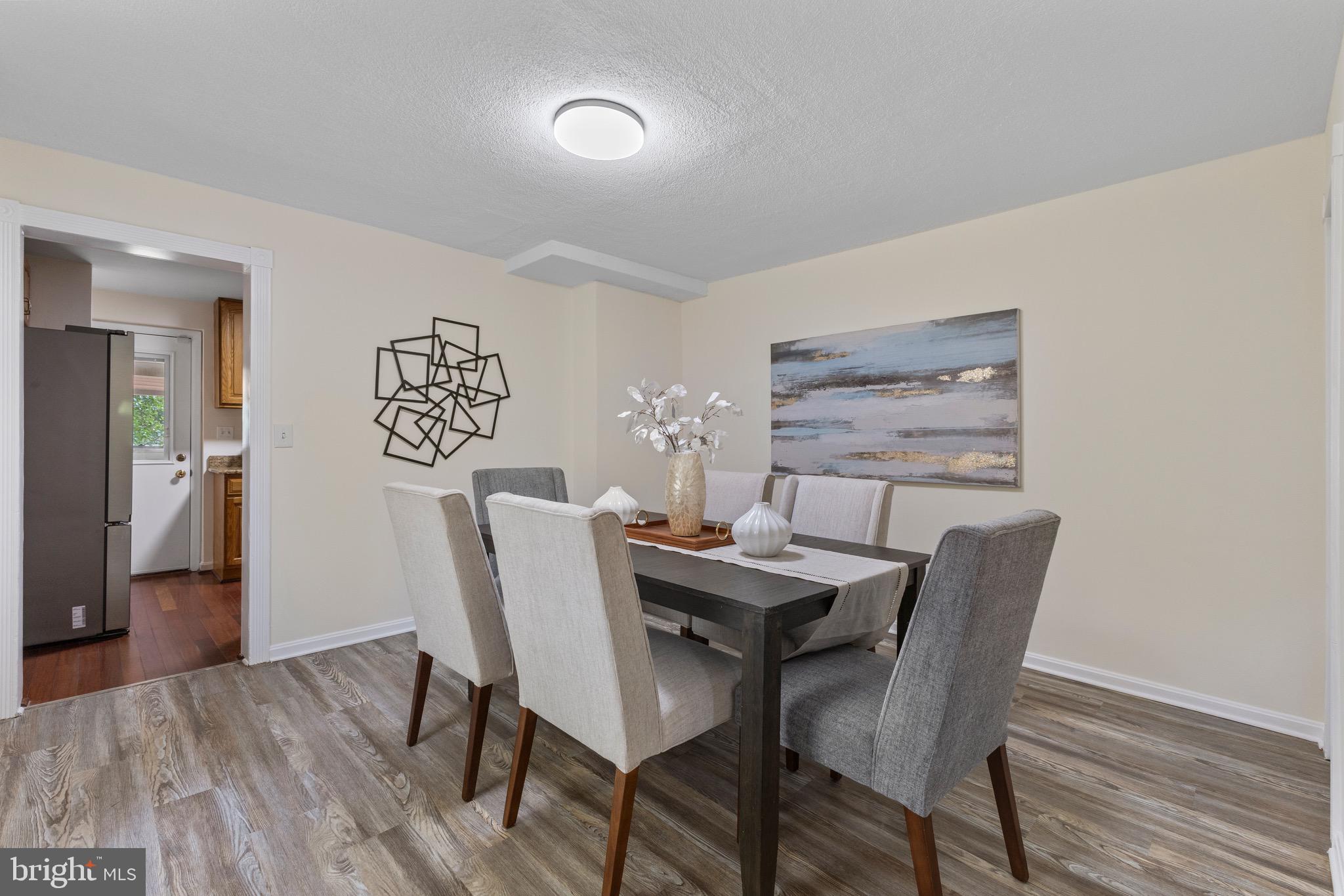 LAUREL - Residential