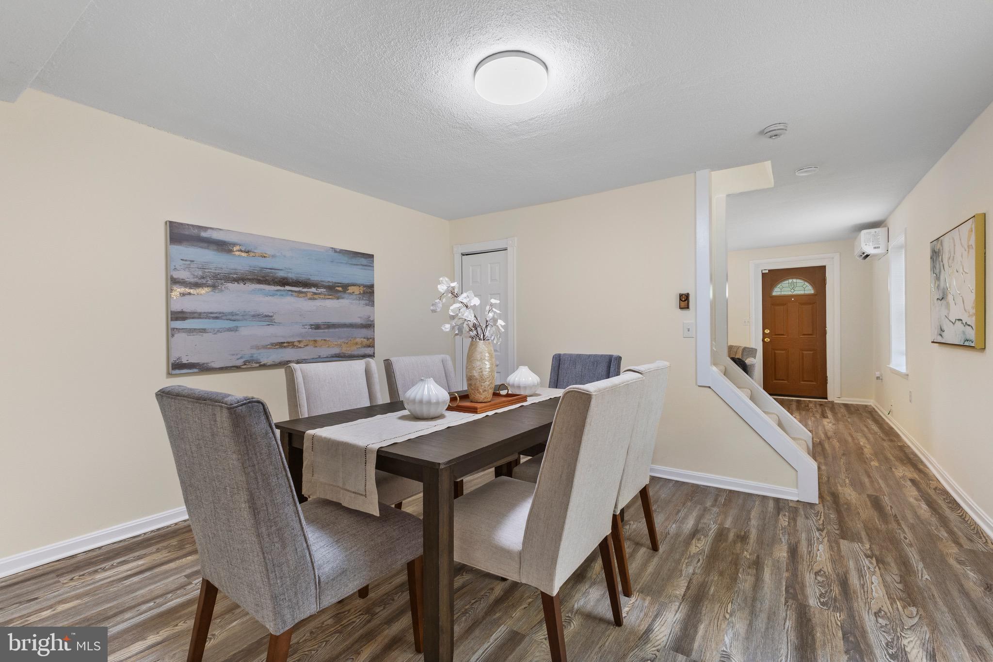 LAUREL - Residential