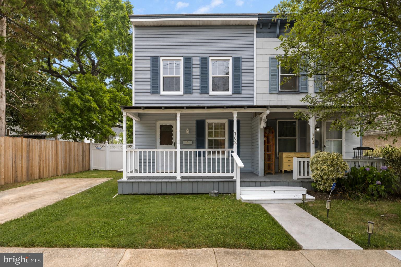 LAUREL - Residential