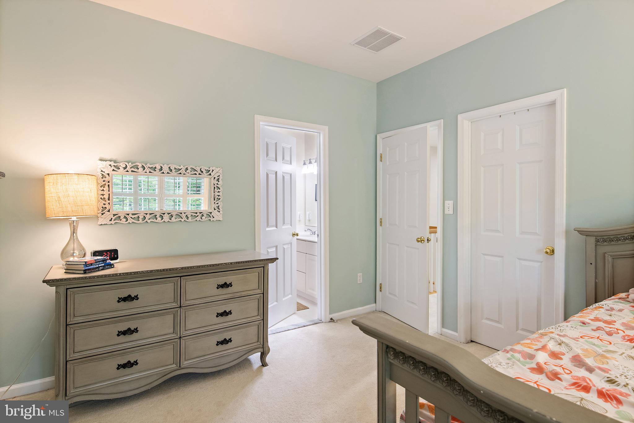 PENDENNIS MOUNT - Residential