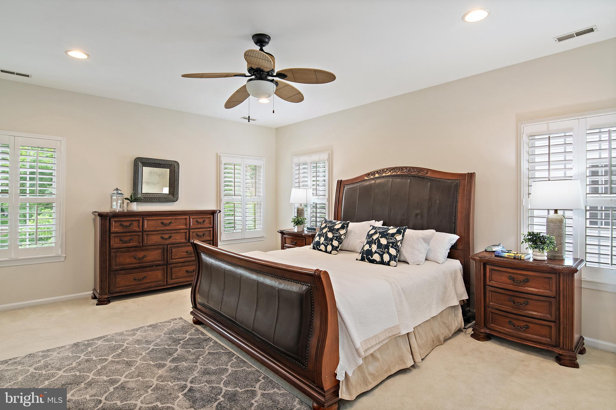 PENDENNIS MOUNT - Residential