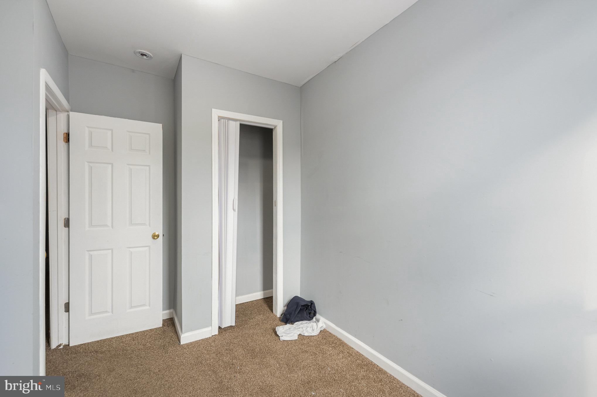 MILL HILL - Residential