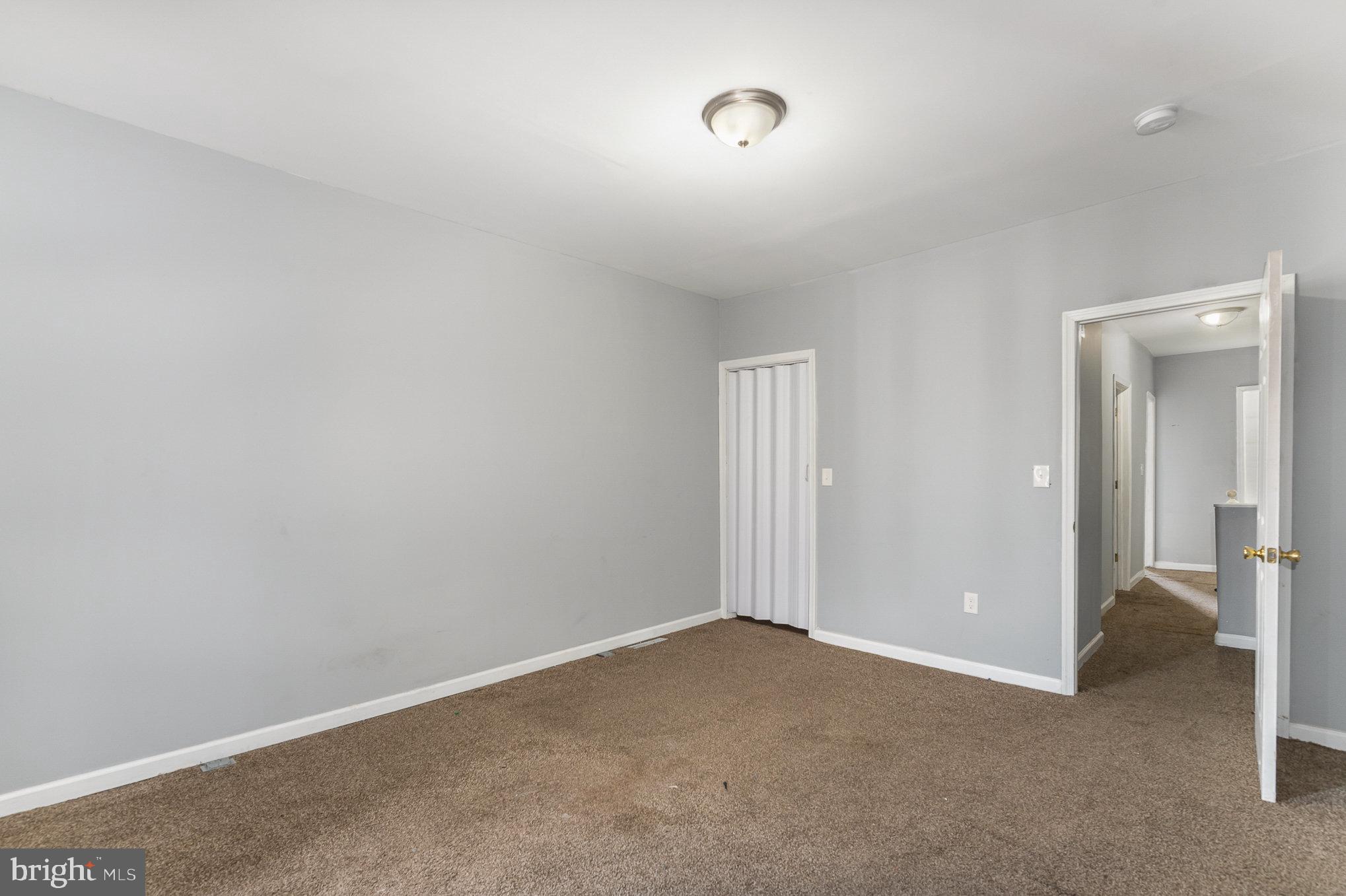 MILL HILL - Residential