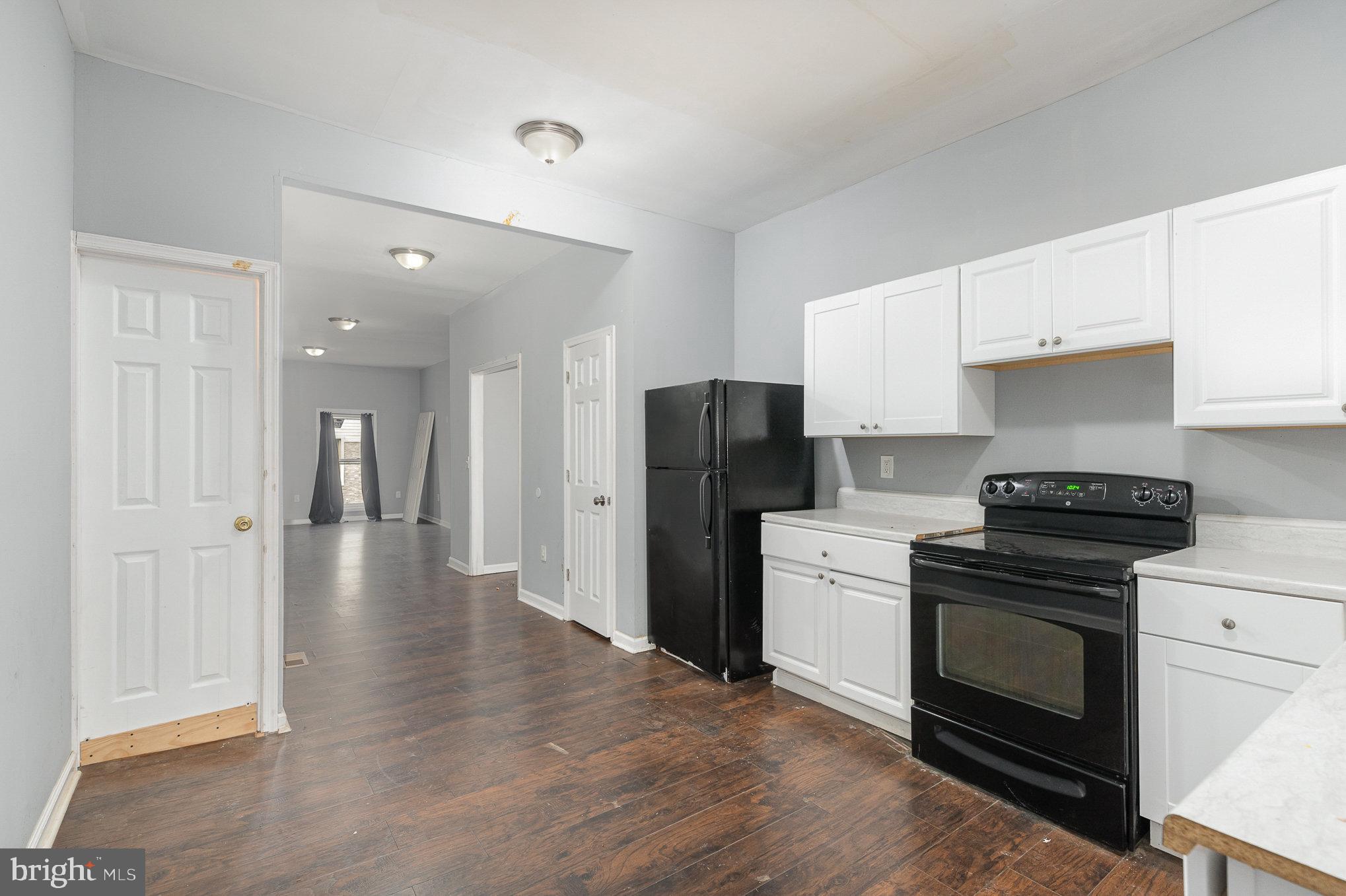 MILL HILL - Residential