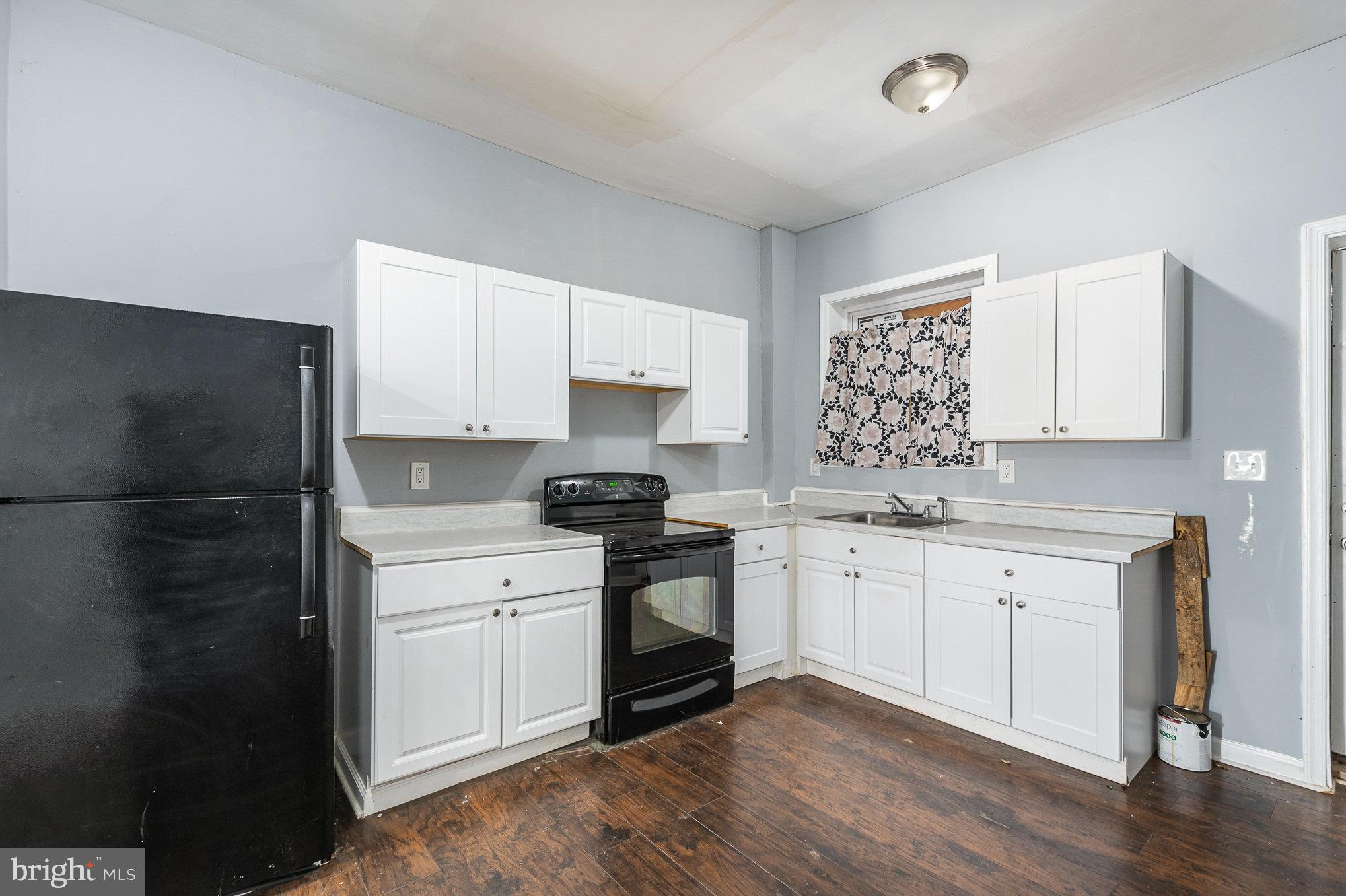MILL HILL - Residential