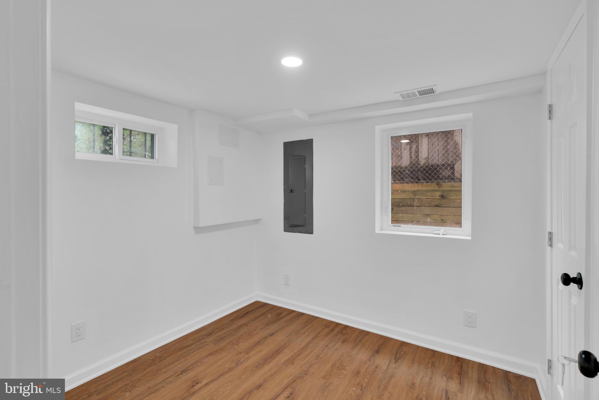RIGGS PARK - Residential