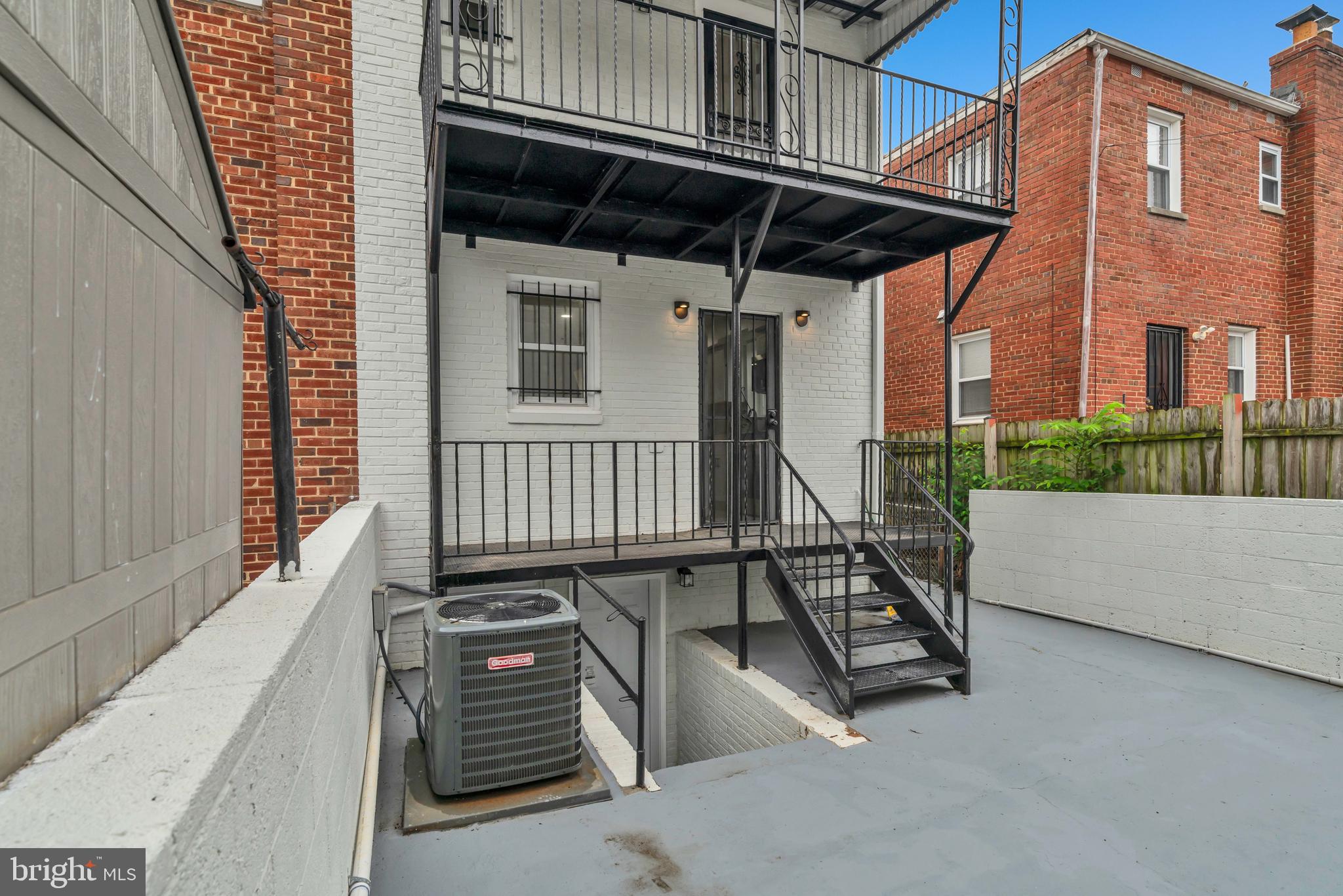 RIGGS PARK - Residential