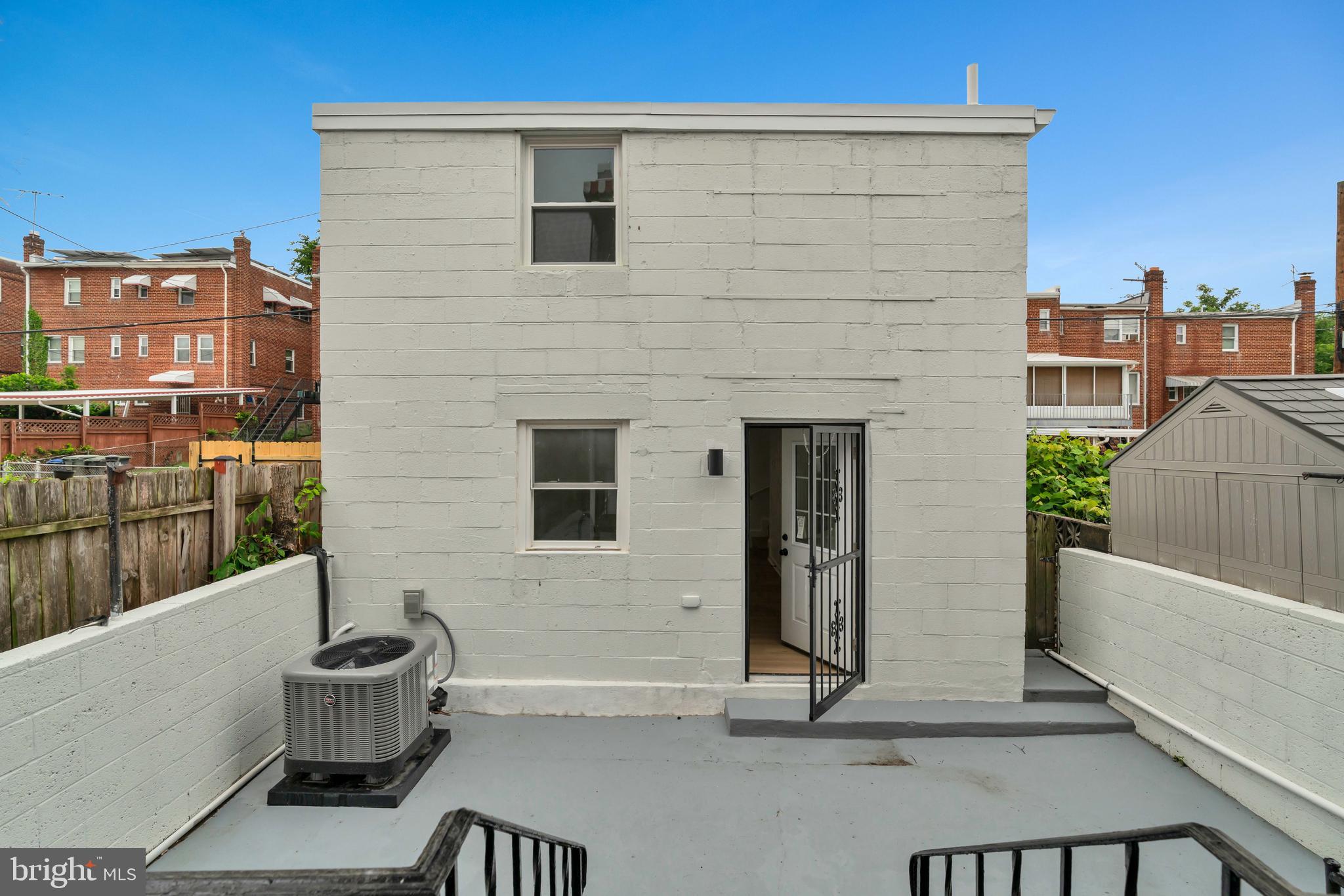 RIGGS PARK - Residential