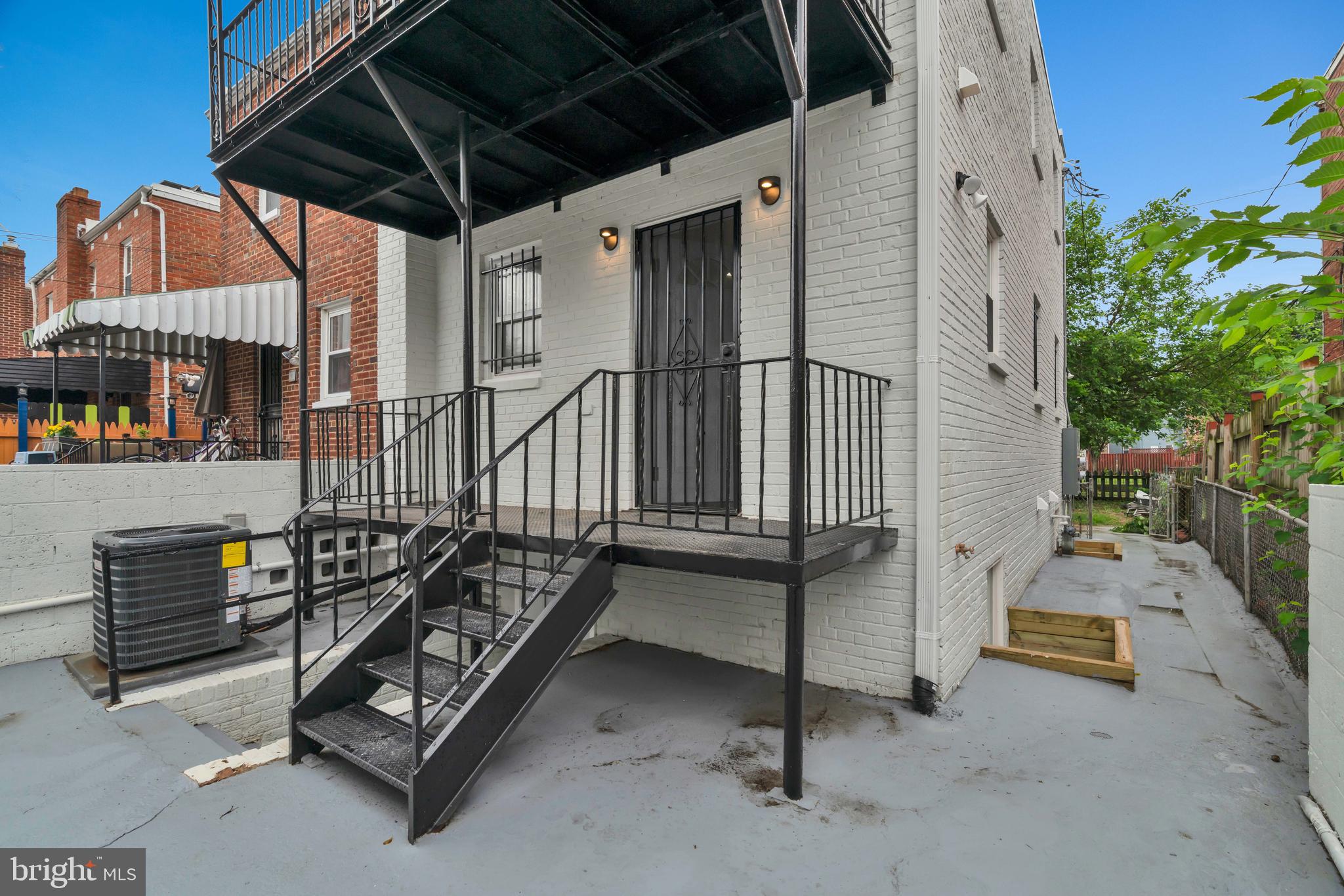 RIGGS PARK - Residential