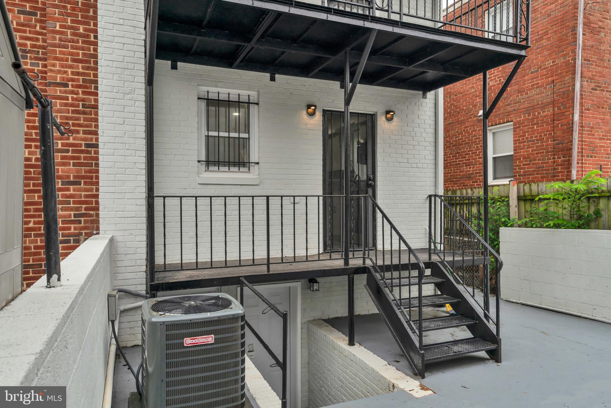 RIGGS PARK - Residential