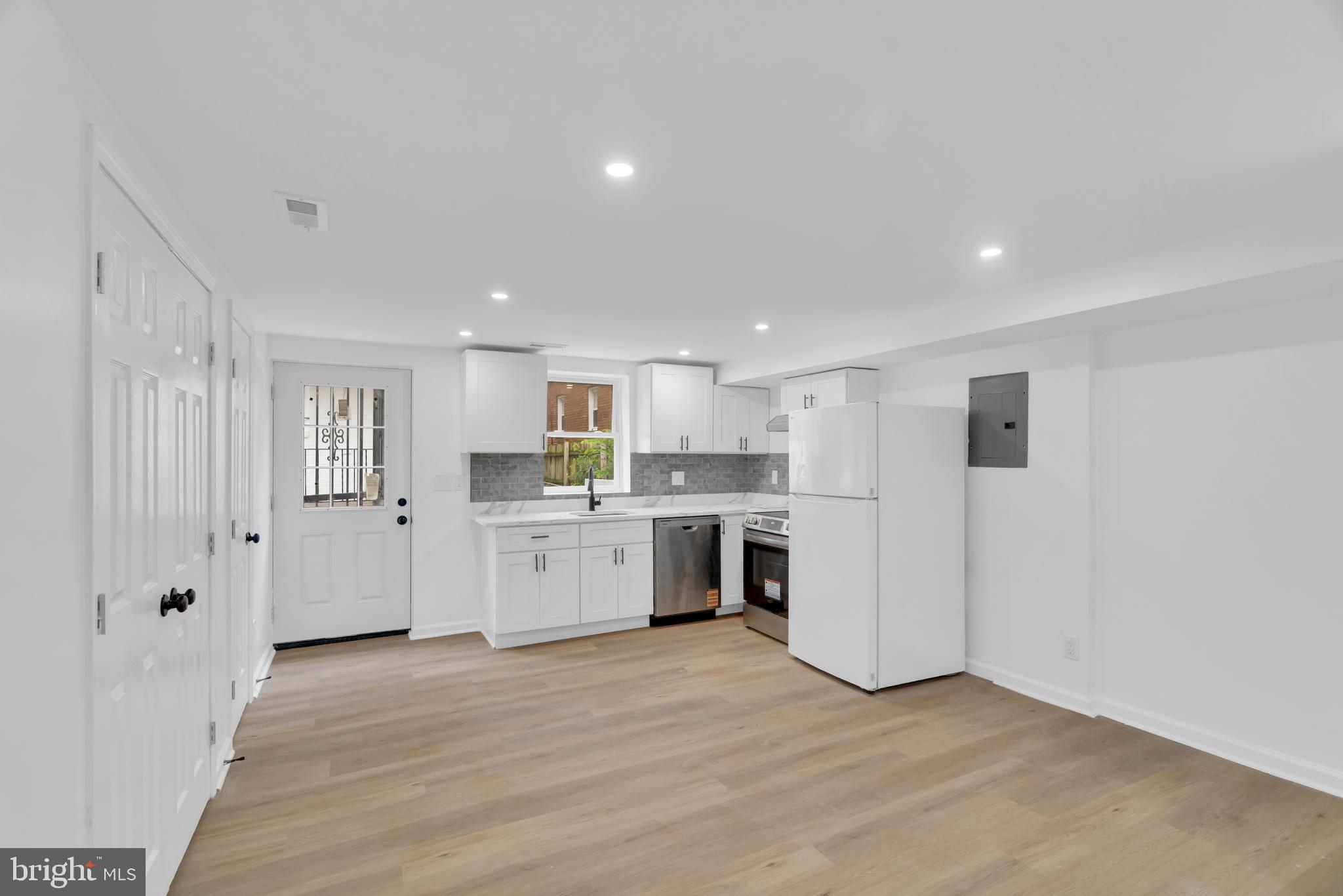 RIGGS PARK - Residential